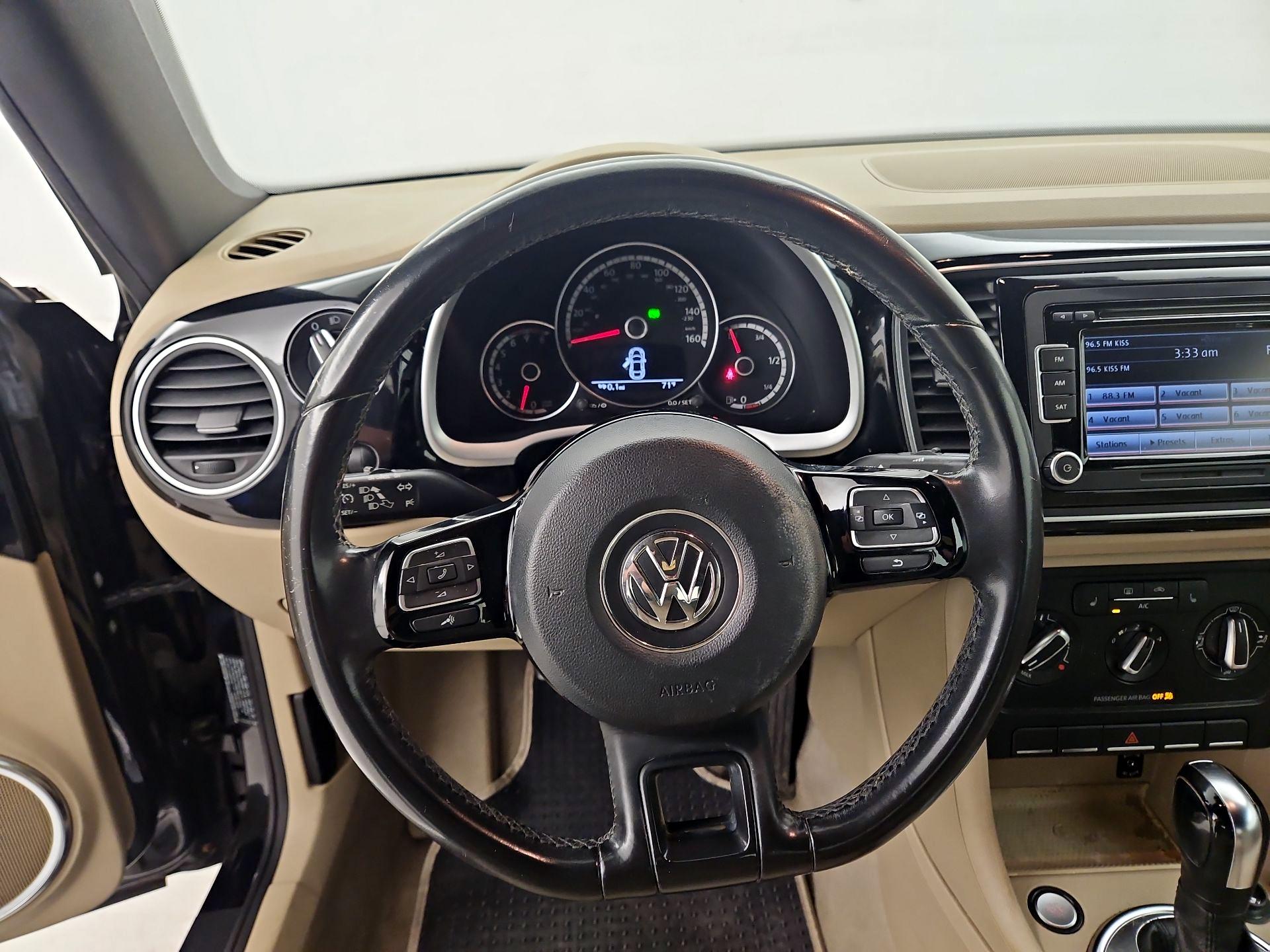 Thumbnail: 2014 Volkswagen Beetle - 10