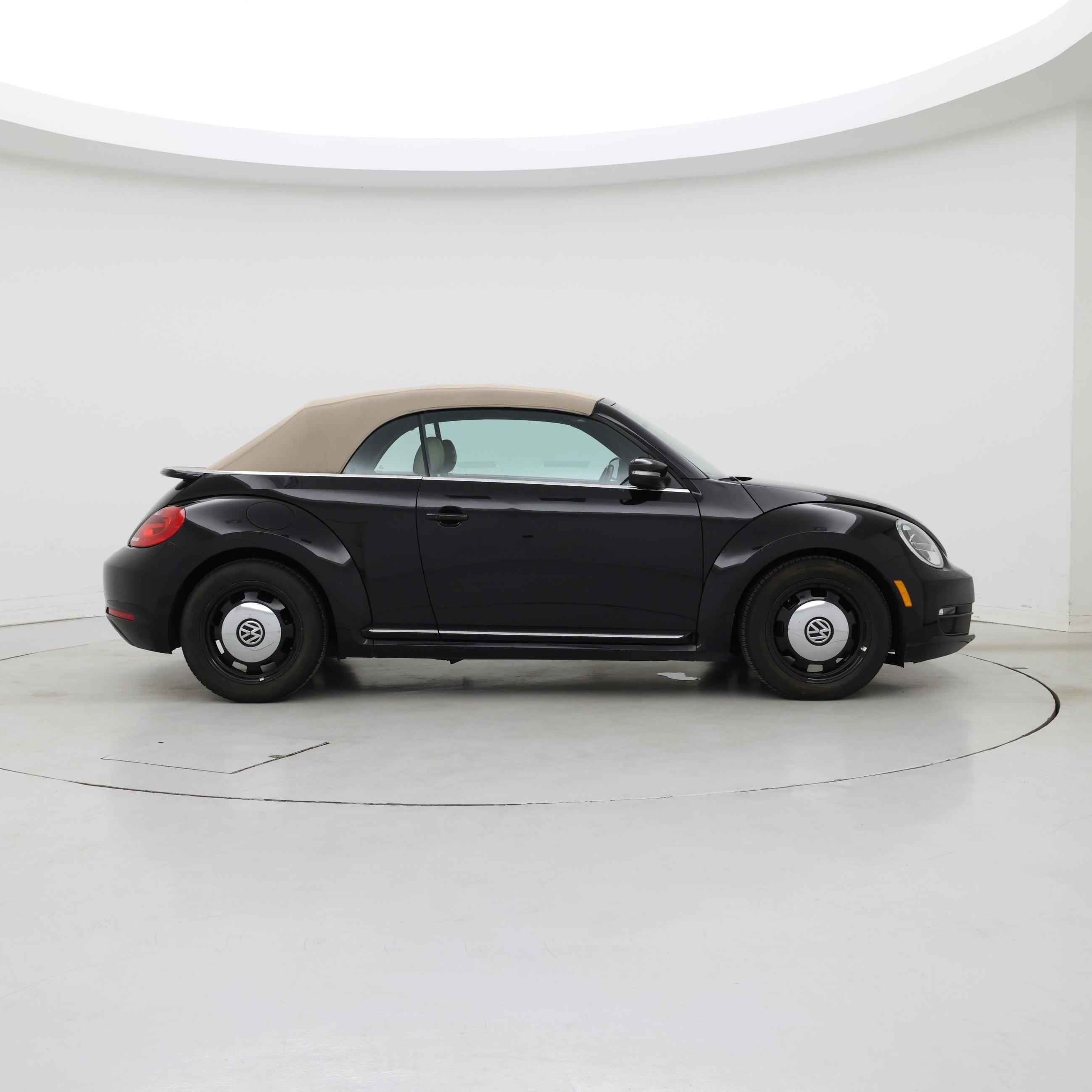 Thumbnail: 2014 Volkswagen Beetle - 7