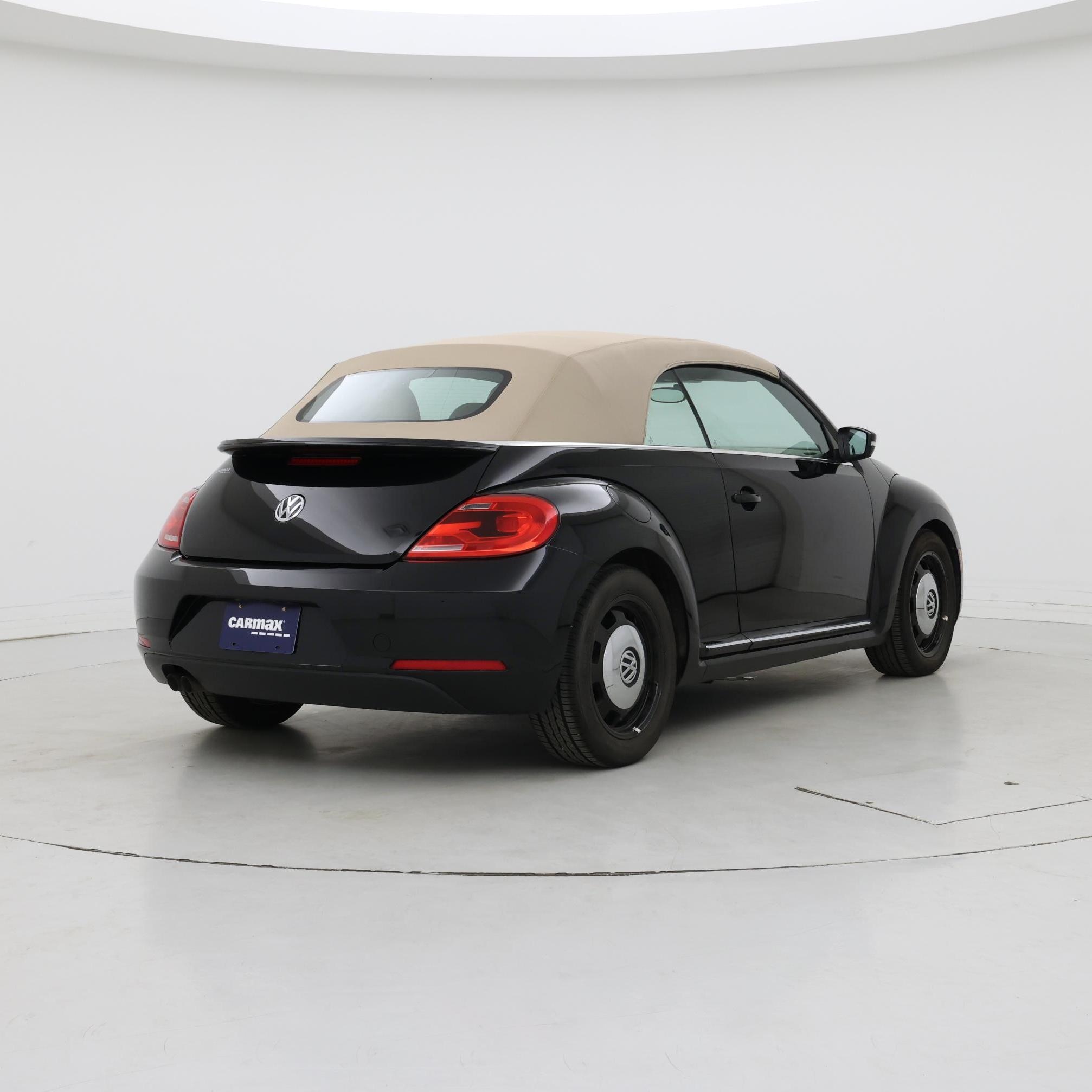 Thumbnail: 2014 Volkswagen Beetle - 8