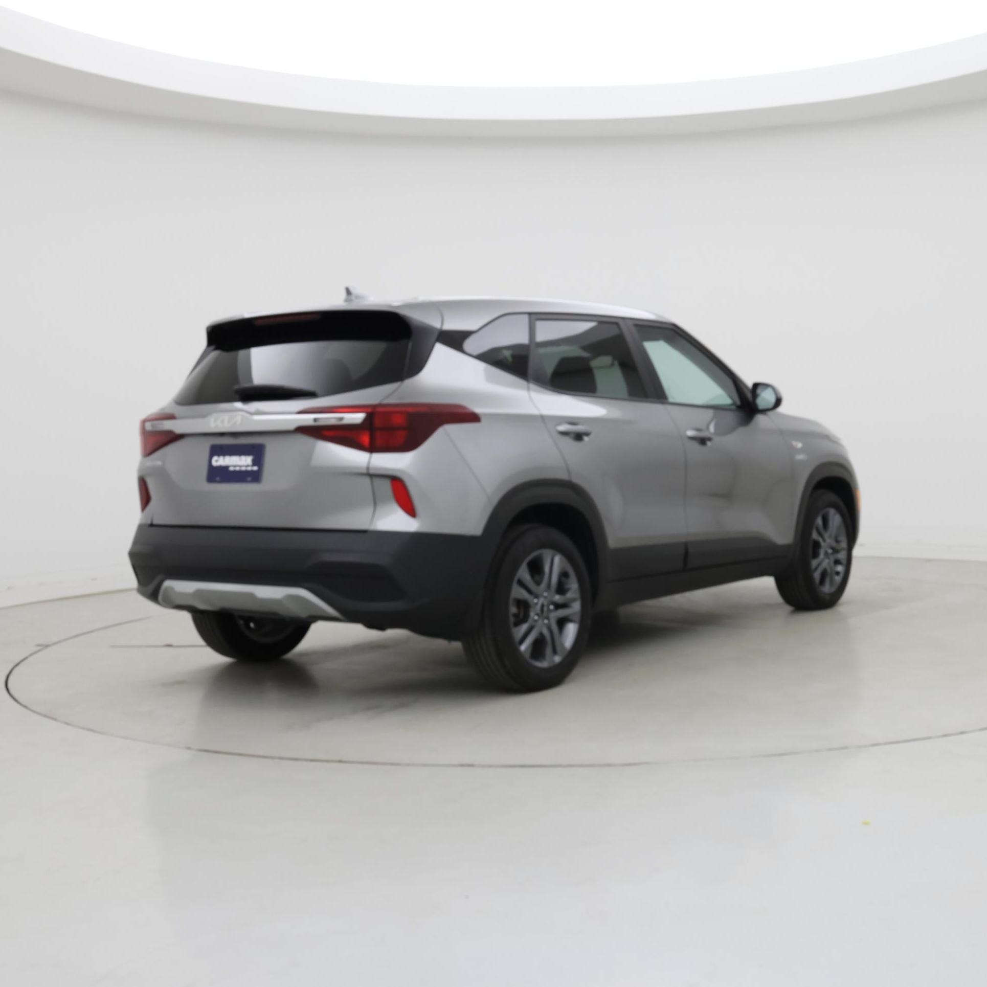 Thumbnail: 2022 Kia Seltos - 8