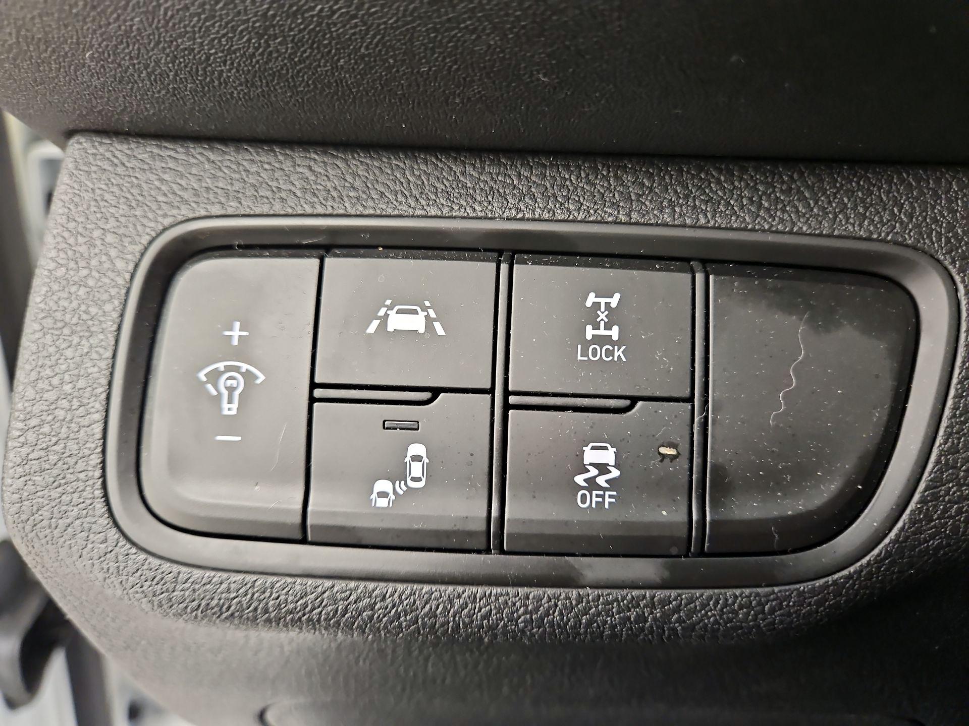 Thumbnail: 2020 Hyundai Santa Fe - 13