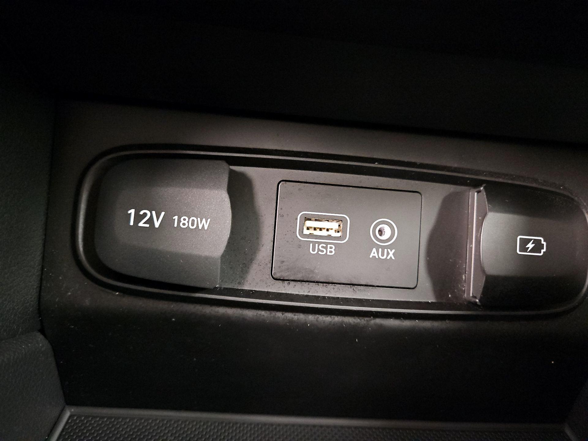 Thumbnail: 2020 Hyundai Santa Fe - 18