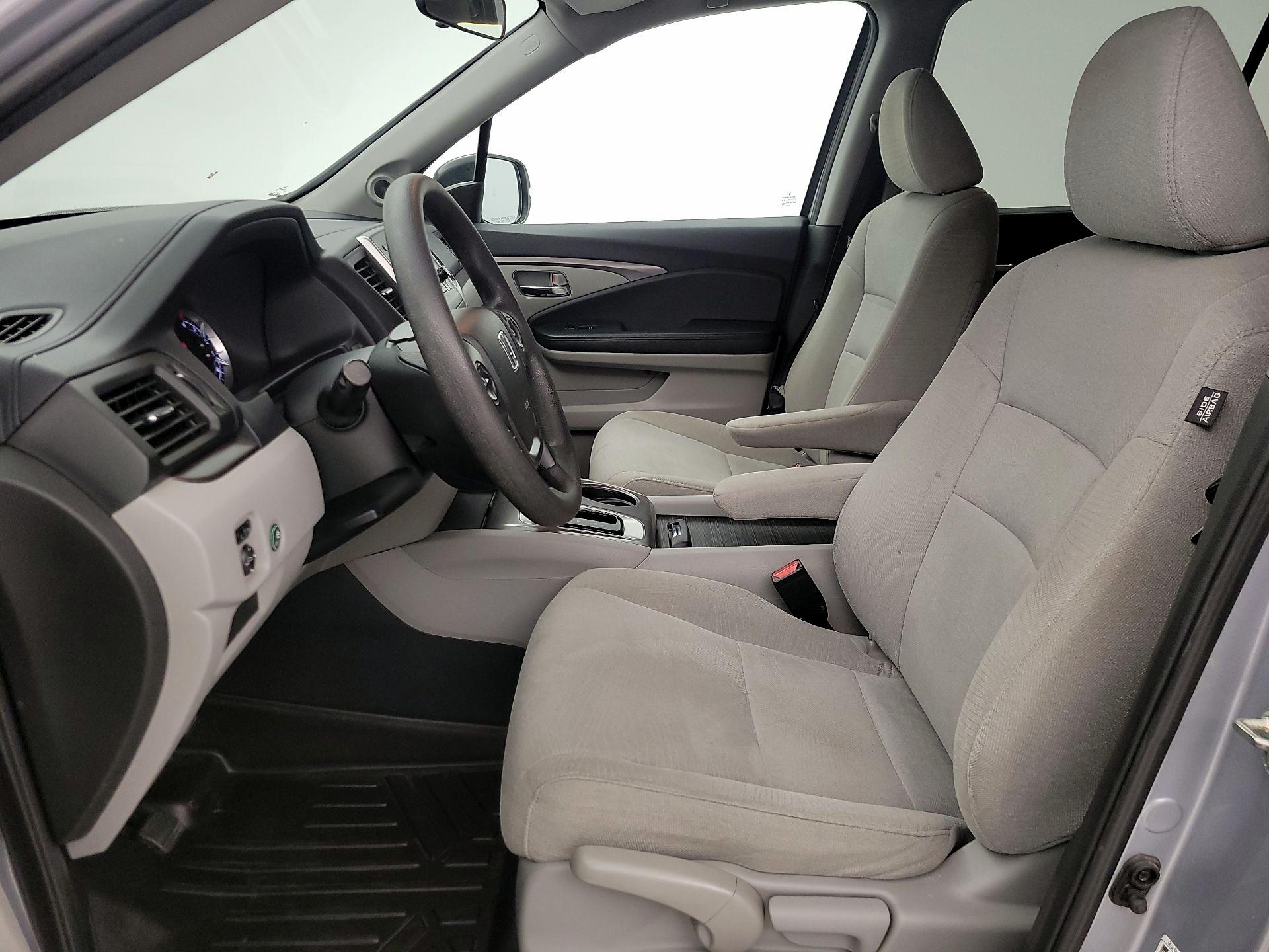 Thumbnail: 2016 Honda Pilot - 11