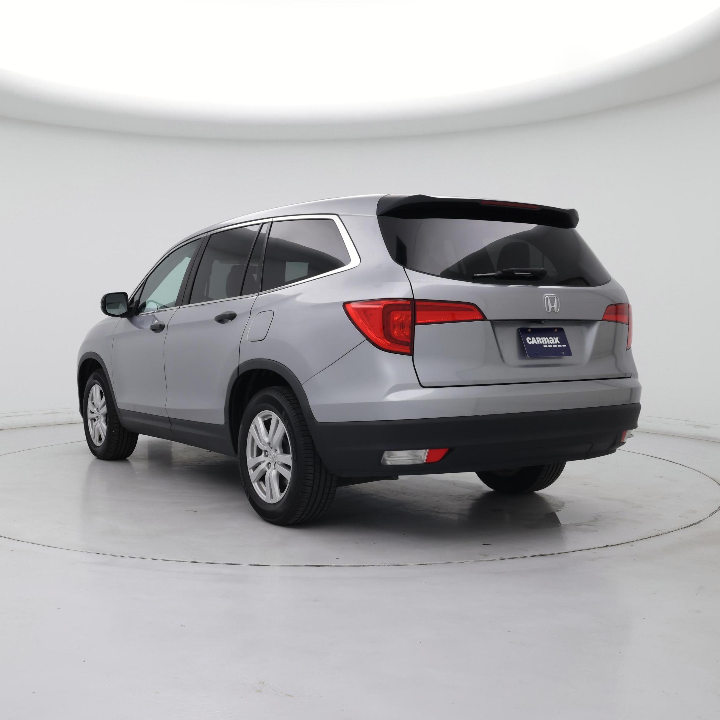 Thumbnail: 2016 Honda Pilot - 2