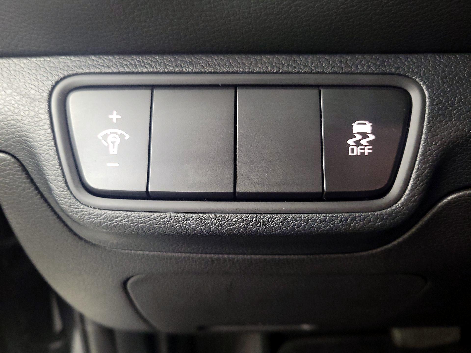 Thumbnail: 2024 Kia Forte - 13