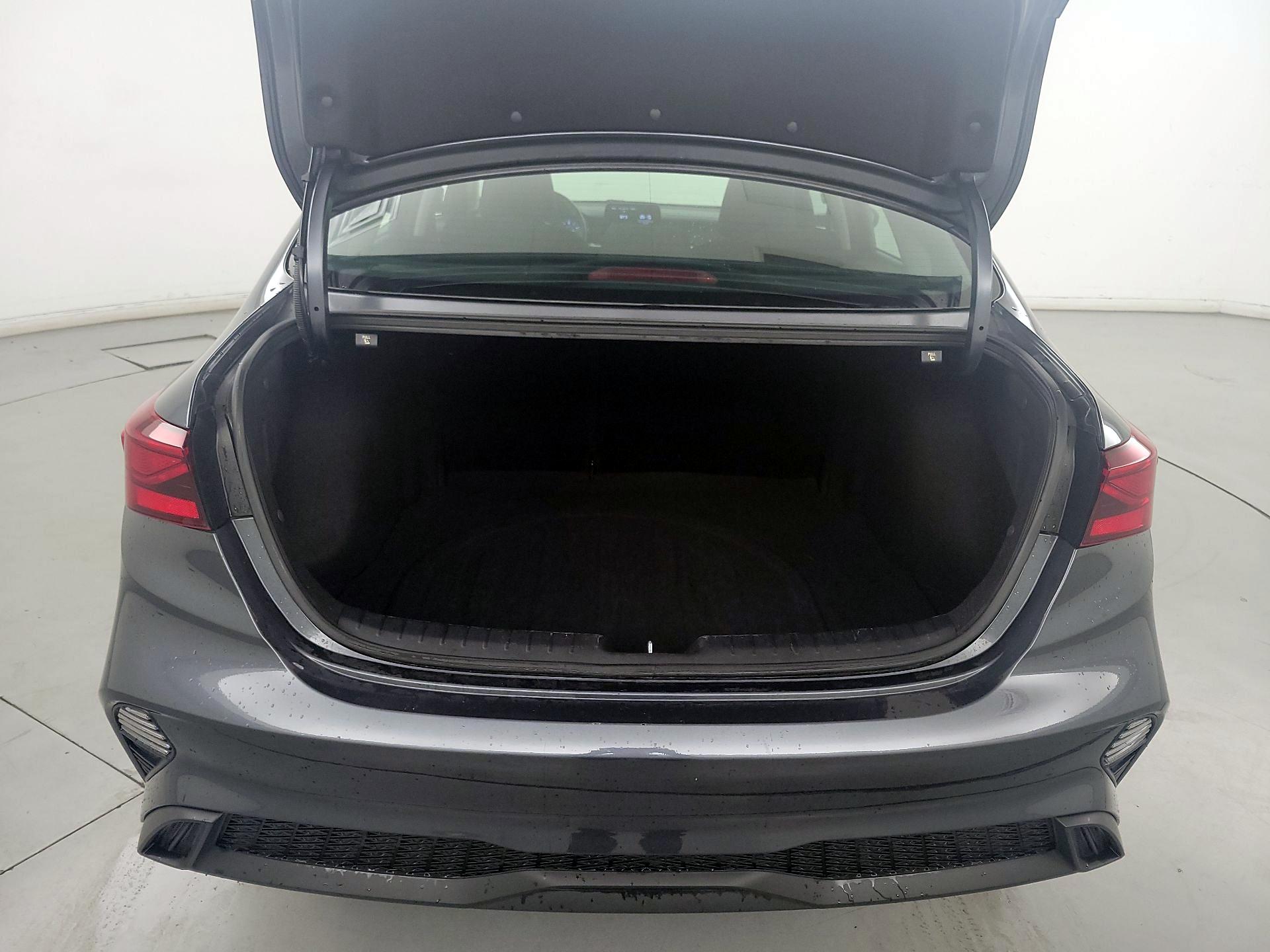 Thumbnail: 2024 Kia Forte - 20