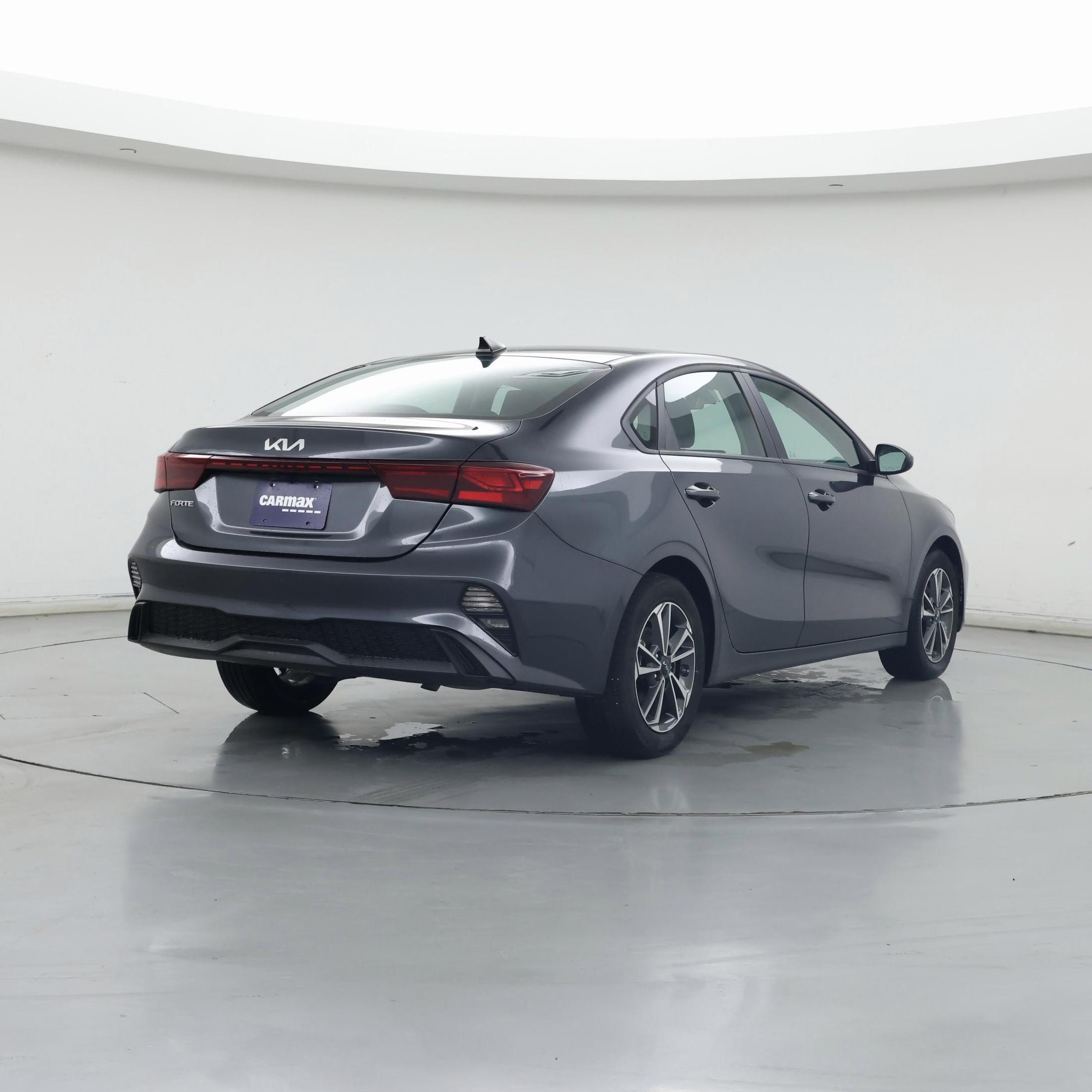 Thumbnail: 2024 Kia Forte - 8