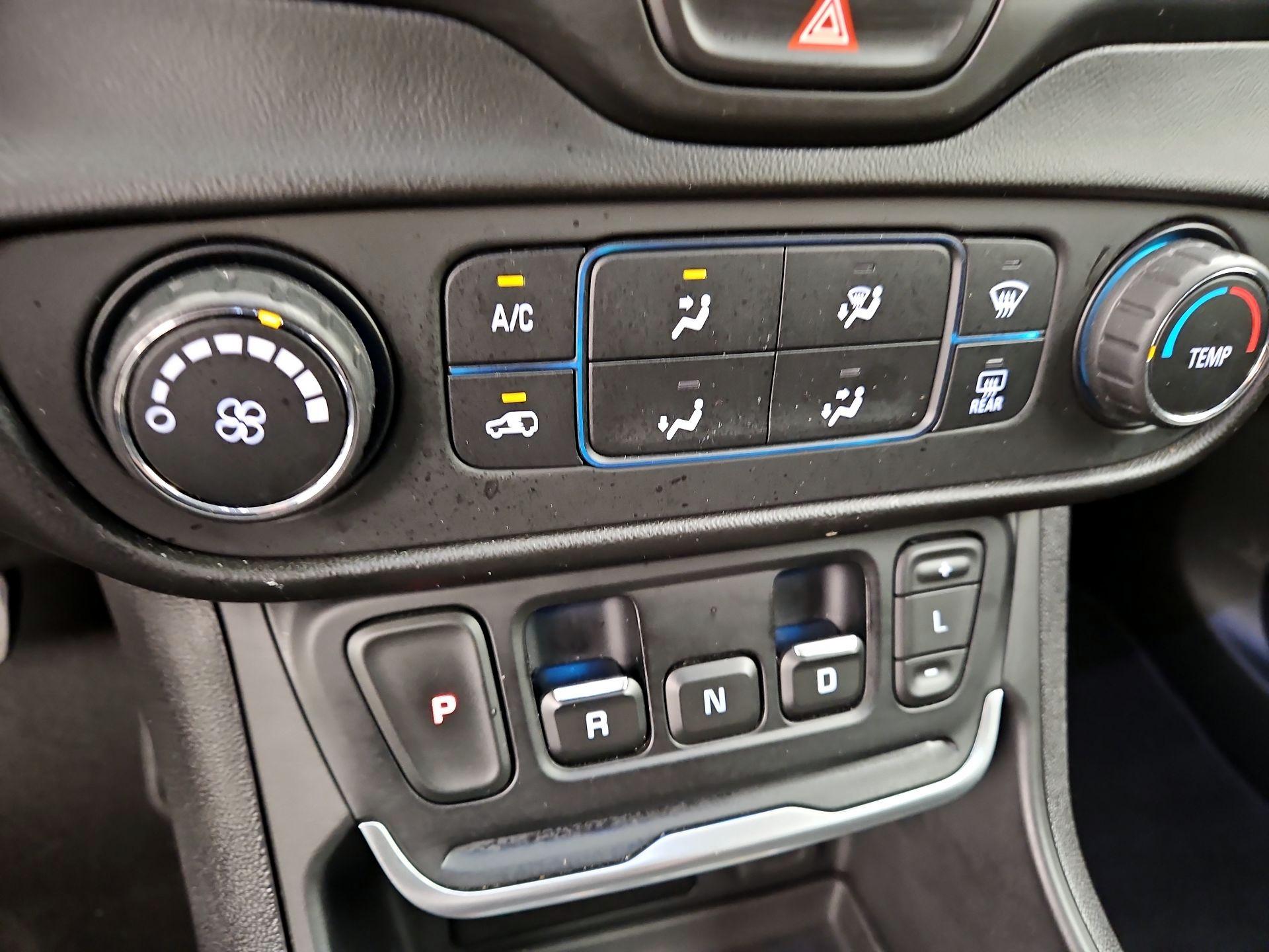 Thumbnail: 2019 GMC Terrain - 16