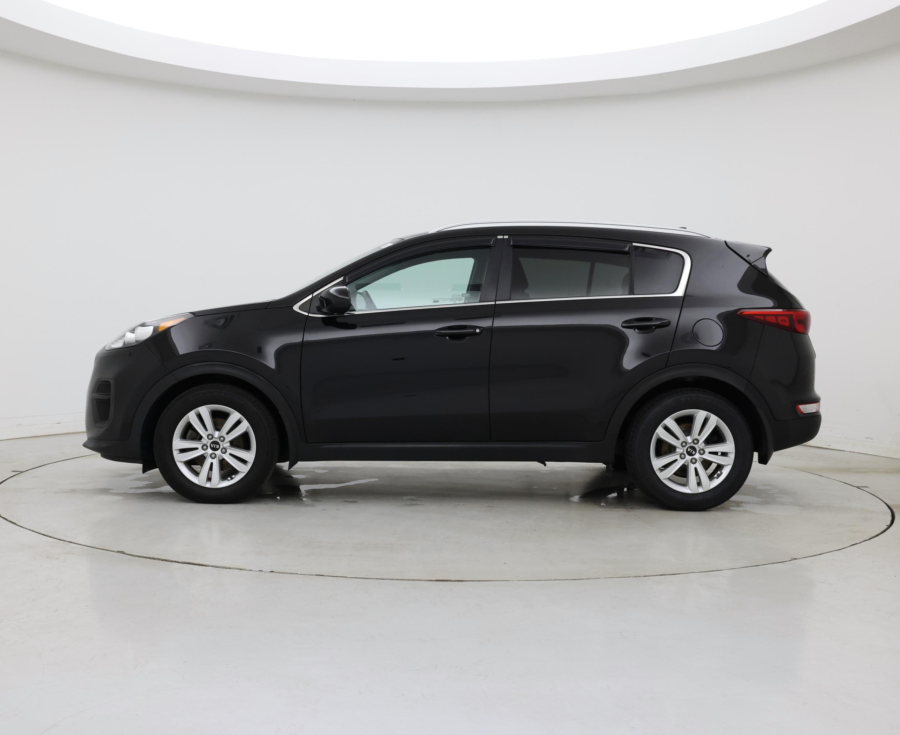 Thumbnail: 2018 Kia Sportage - 3