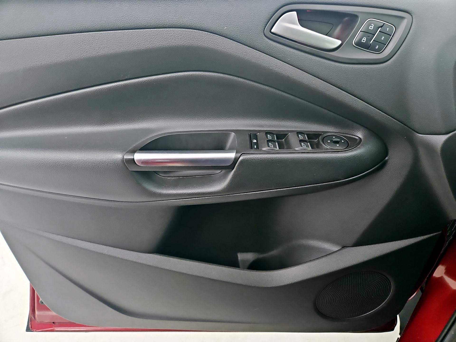 Thumbnail: 2017 Ford Escape - 12