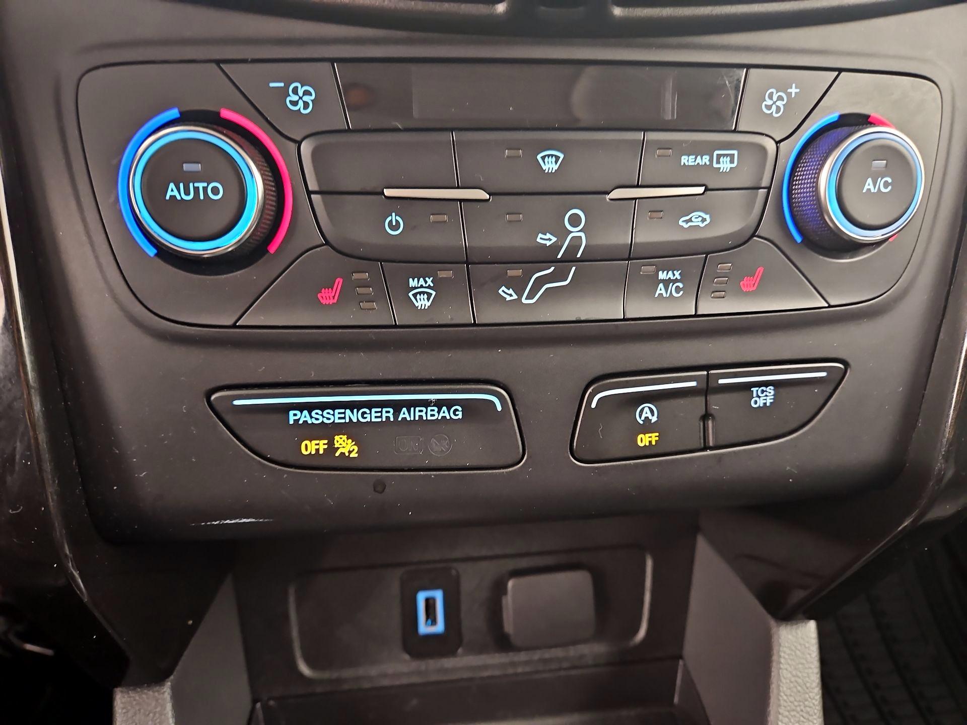 Thumbnail: 2017 Ford Escape - 16