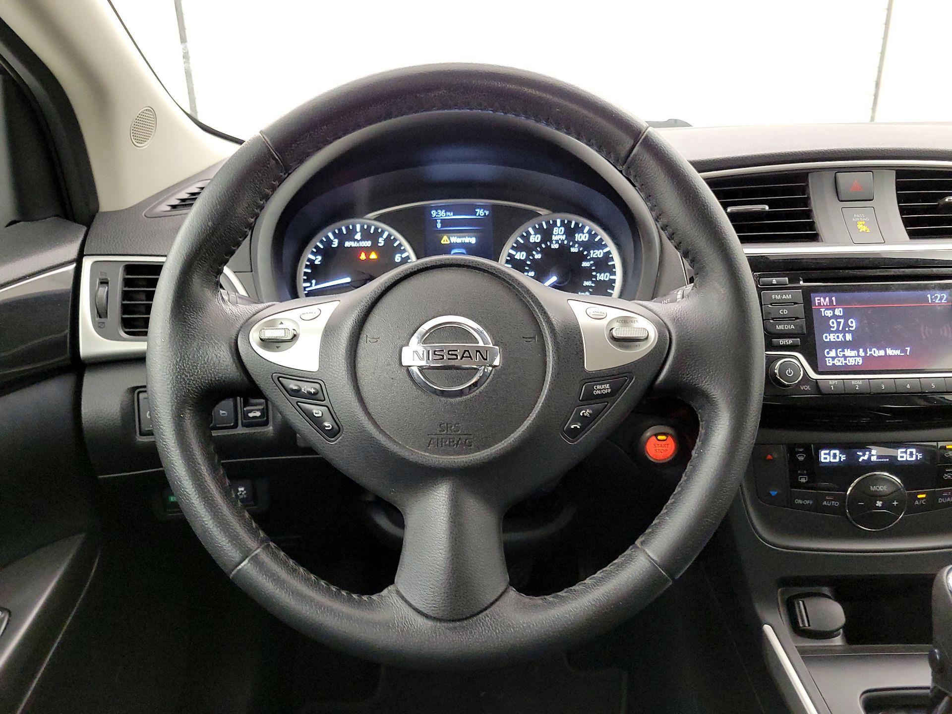 Thumbnail: 2018 Nissan Sentra - 10