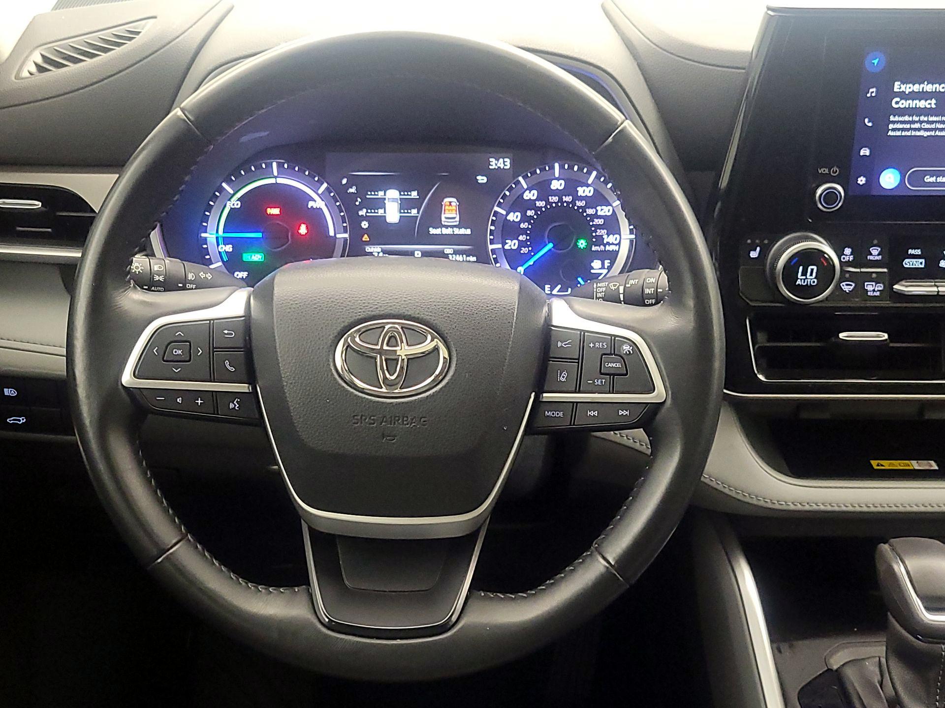 Thumbnail: 2023 Toyota Highlander - 10