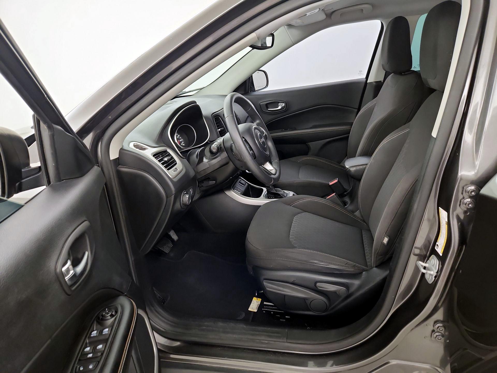 Thumbnail: 2019 Jeep Compass - 11