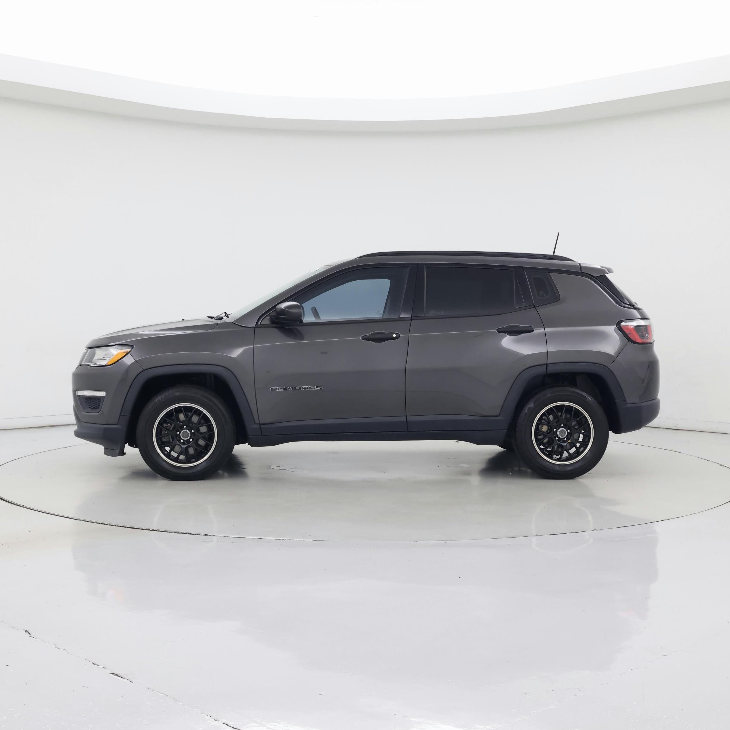 Thumbnail: 2019 Jeep Compass - 3