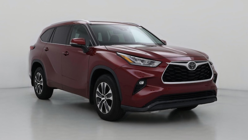 2020 Toyota Highlander XLE Hero Image