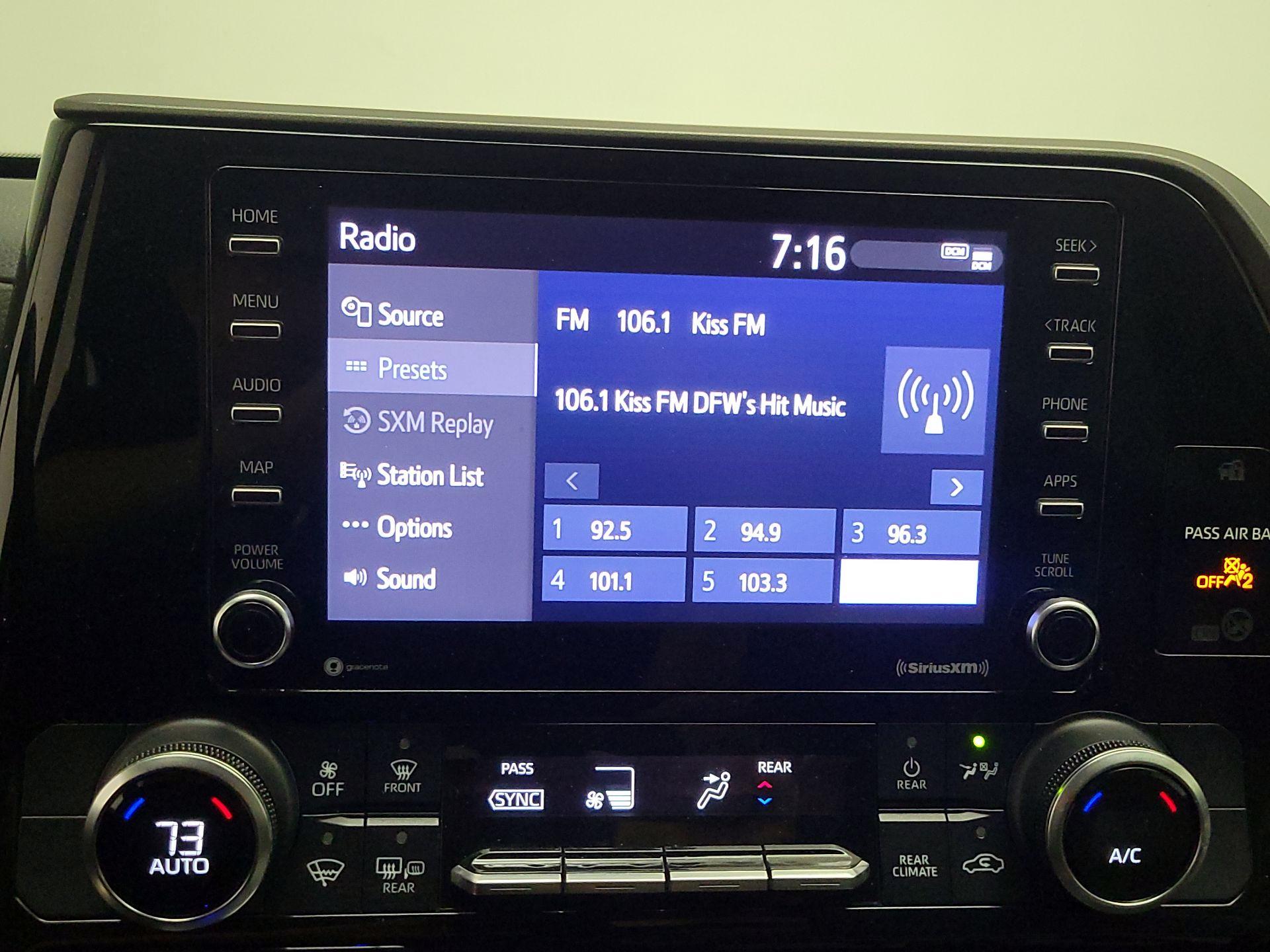 Thumbnail: 2022 Toyota Highlander - 15