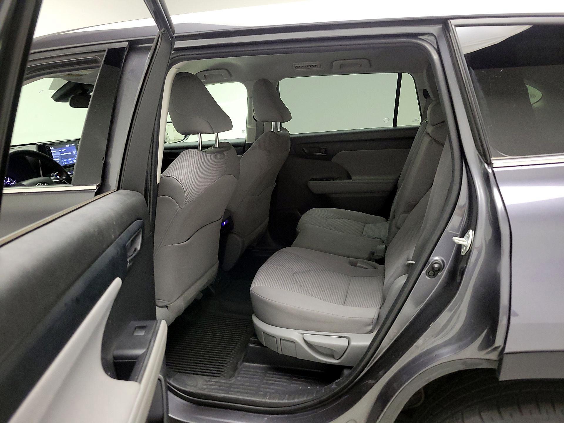 Thumbnail: 2022 Toyota Highlander - 19