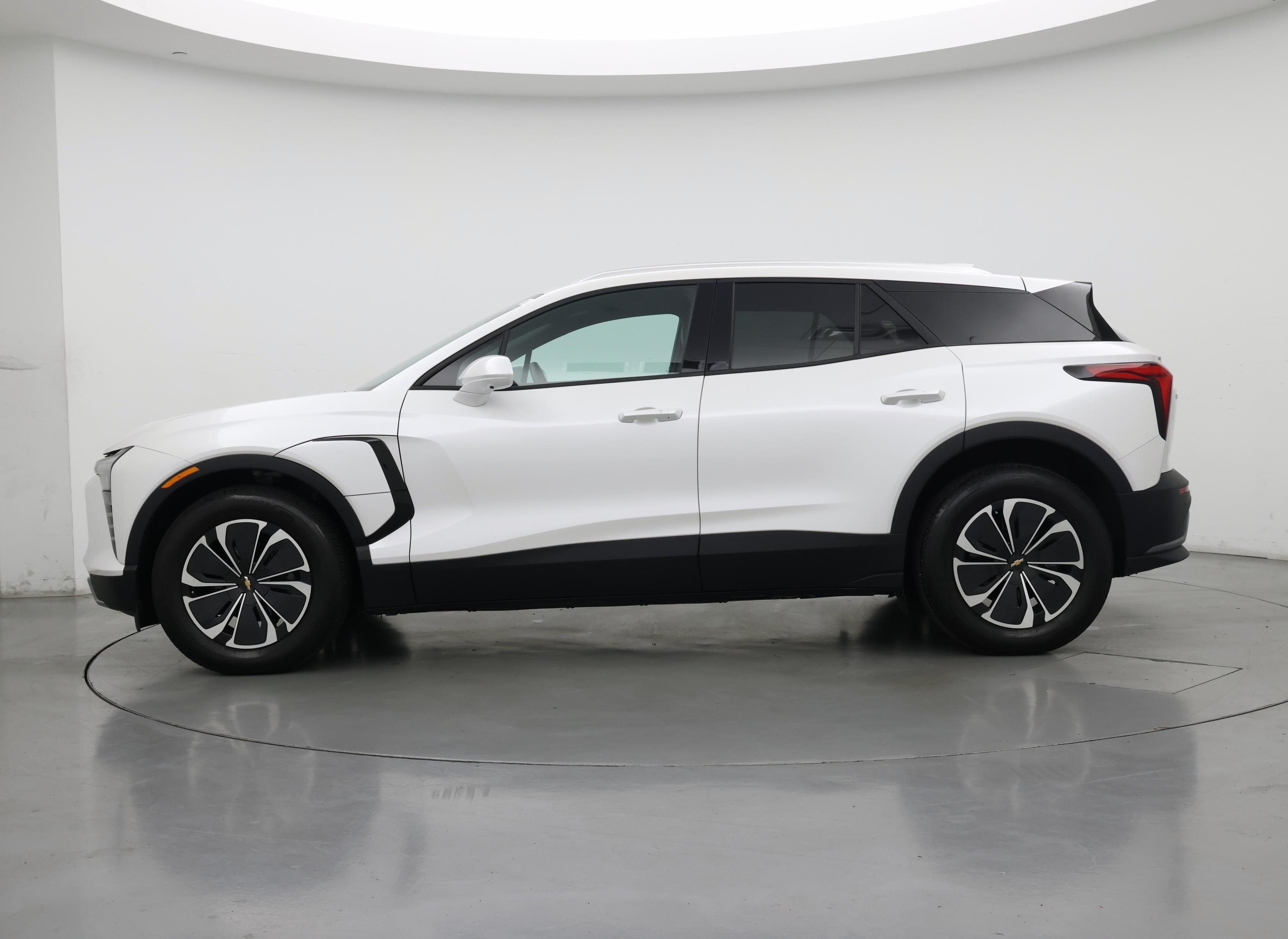Thumbnail: 2024 Chevrolet Blazer EV - 3
