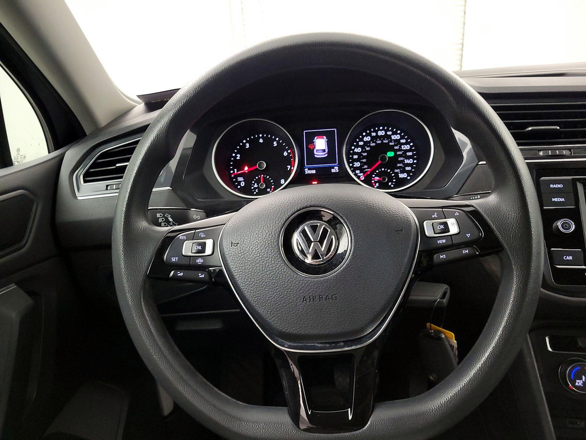 Thumbnail: 2019 Volkswagen Tiguan - 10