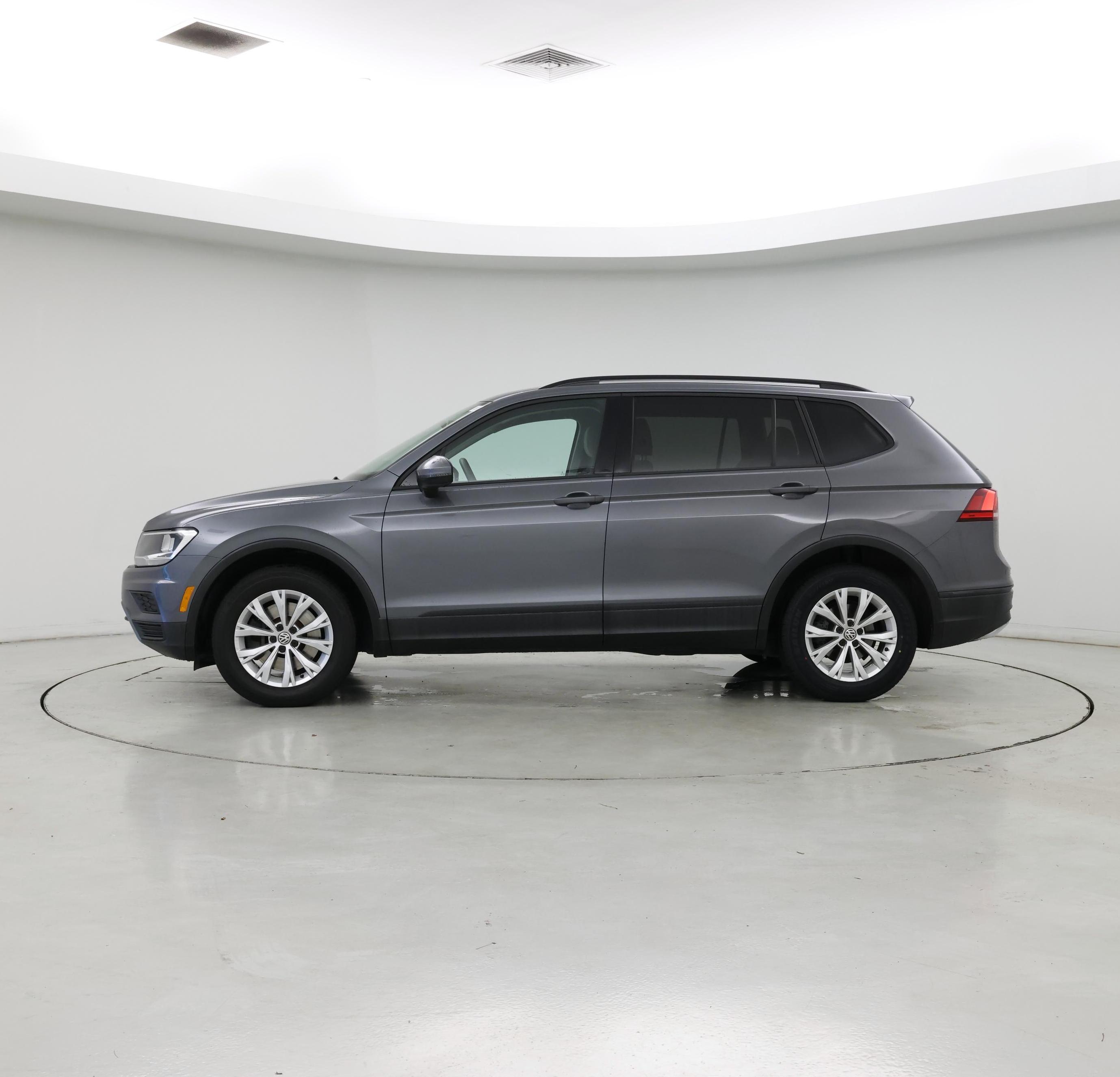 Thumbnail: 2019 Volkswagen Tiguan - 3