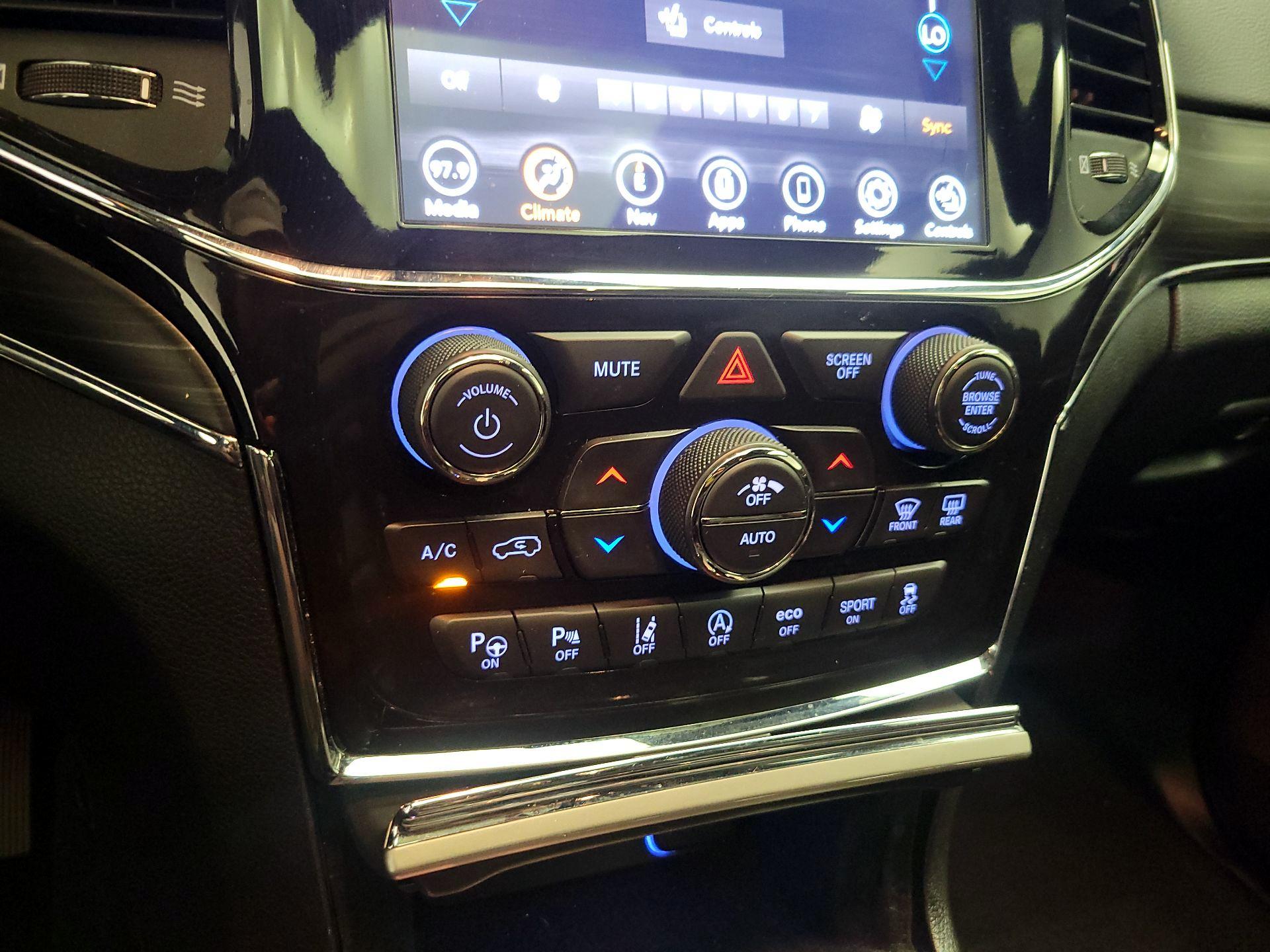 Thumbnail: 2021 Jeep Grand Cherokee - 17