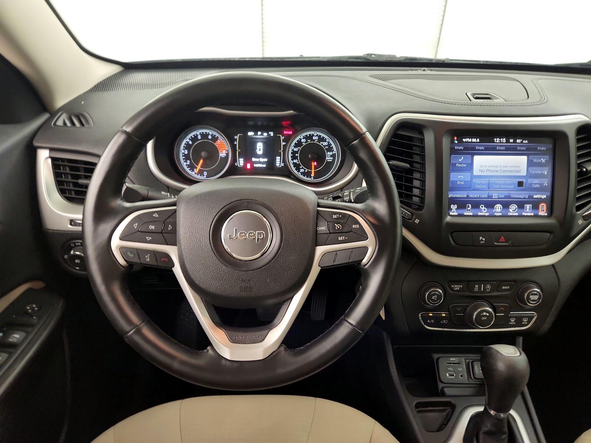 Thumbnail: 2016 Jeep Cherokee - 10