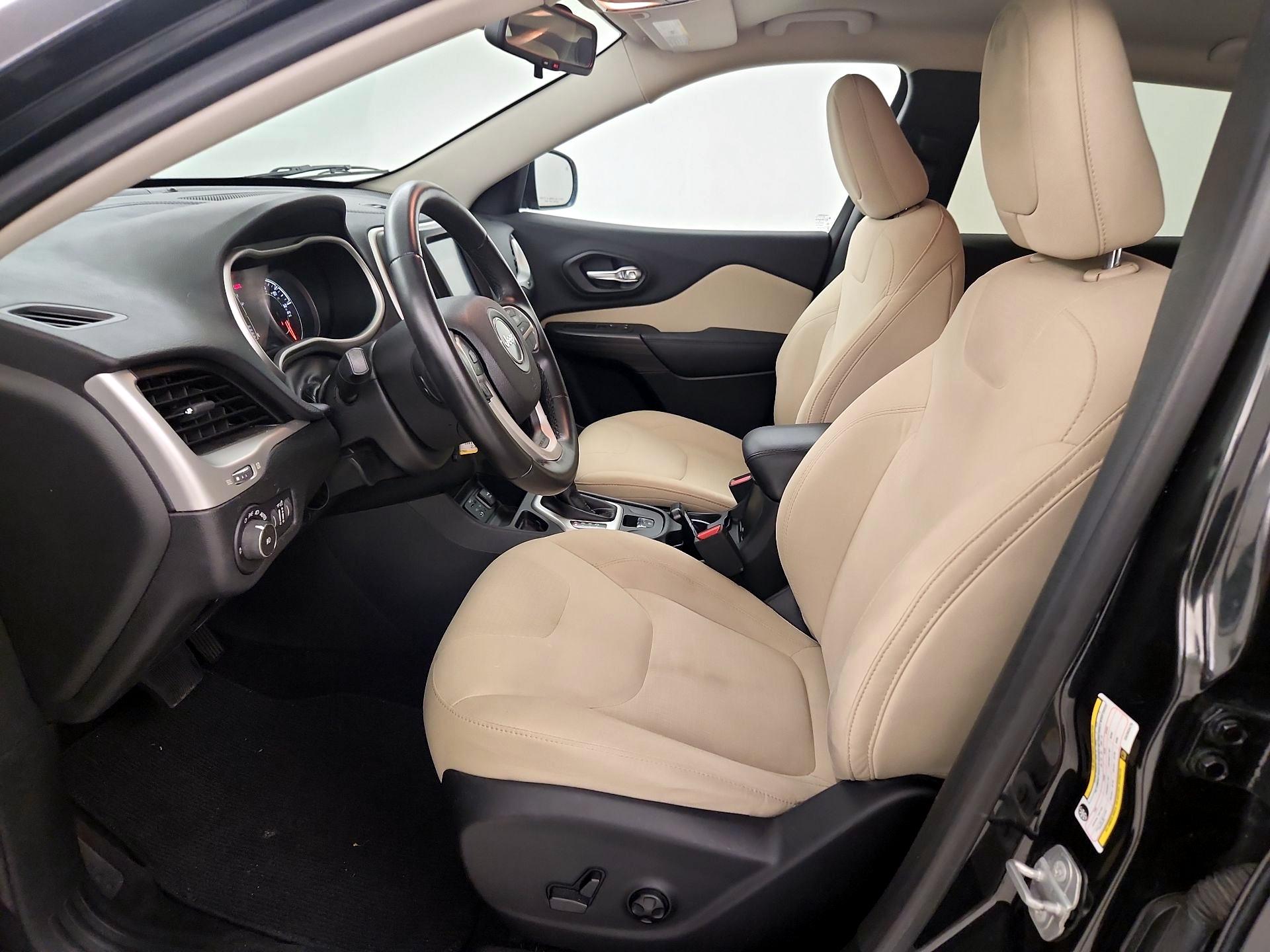 Thumbnail: 2016 Jeep Cherokee - 11