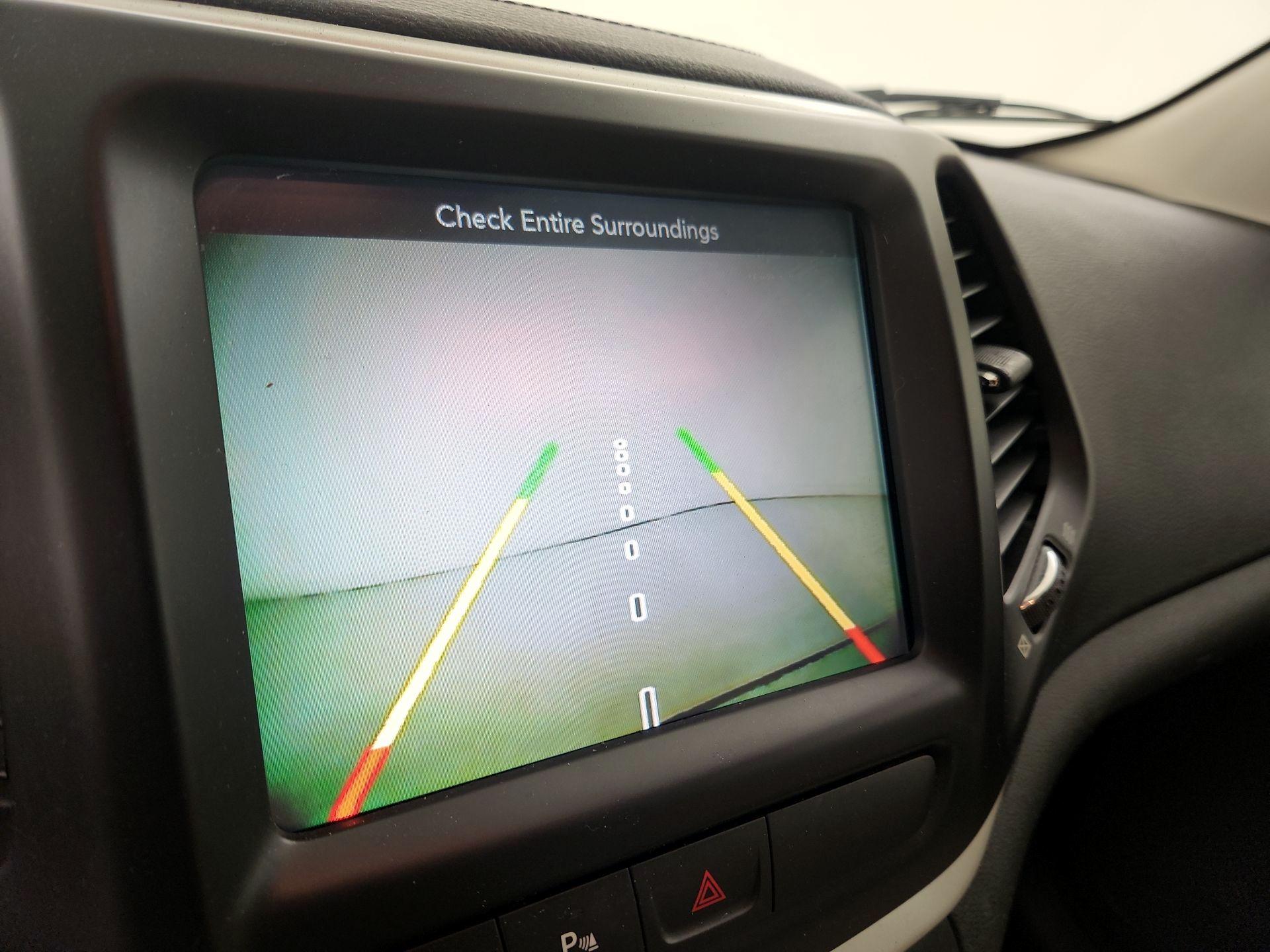 Thumbnail: 2016 Jeep Cherokee - 14