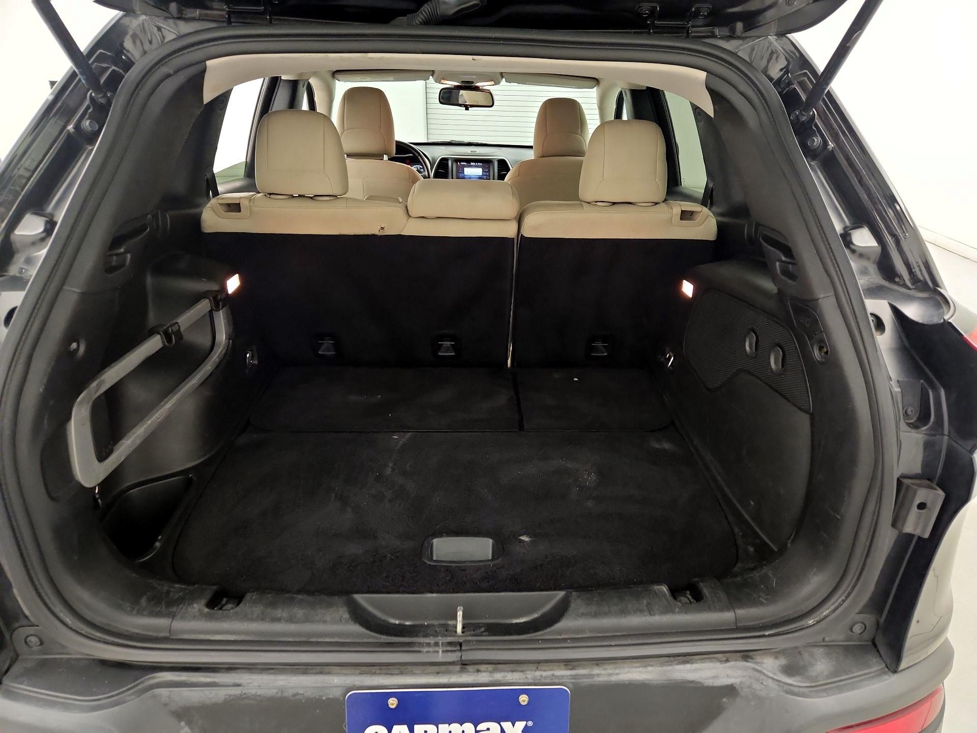 Thumbnail: 2016 Jeep Cherokee - 20