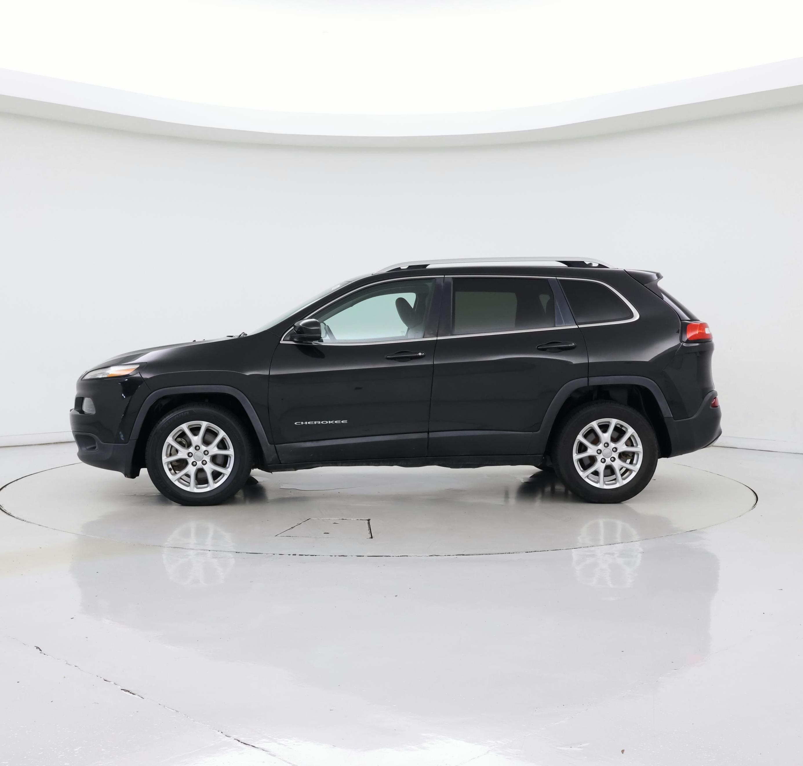 Thumbnail: 2016 Jeep Cherokee - 3