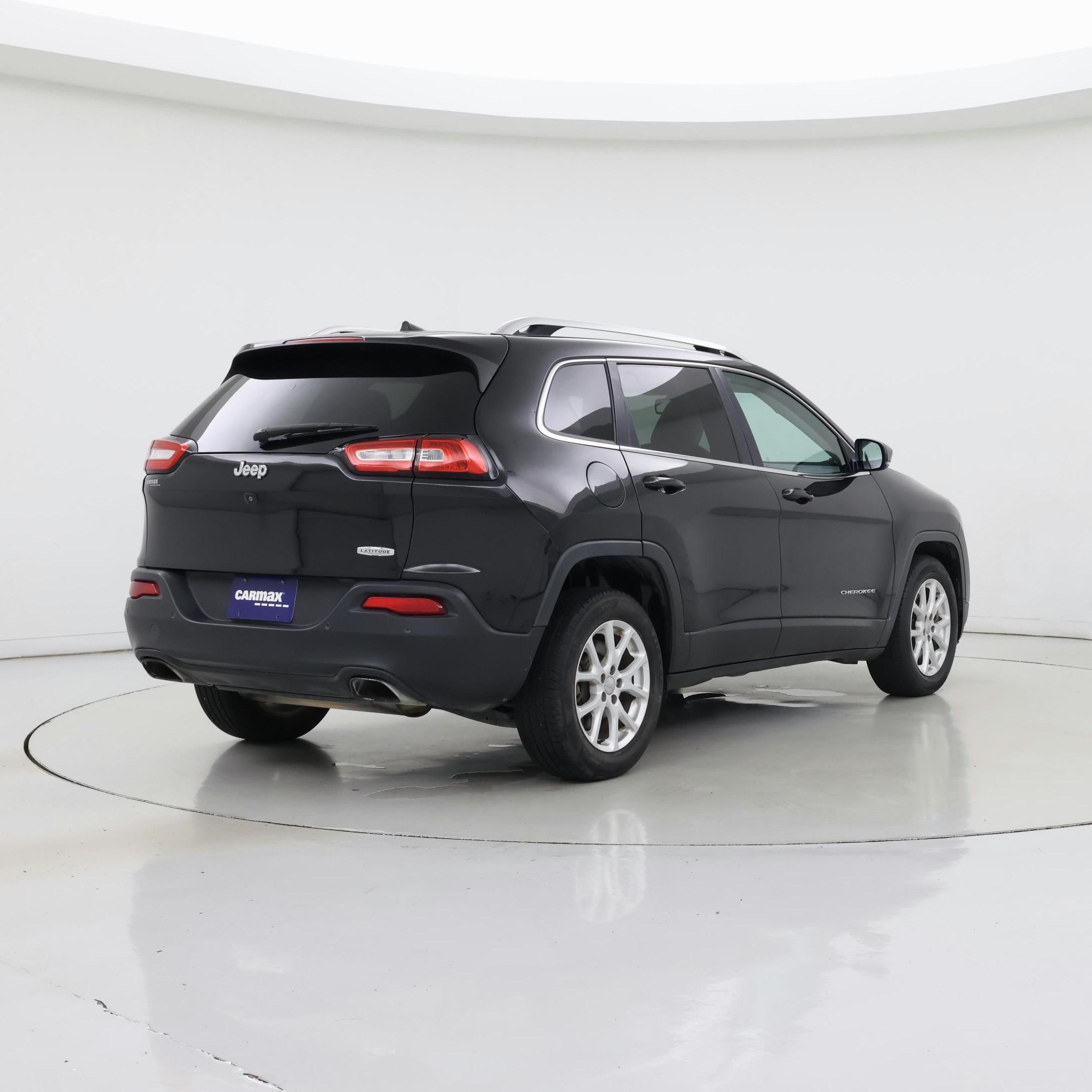 Thumbnail: 2016 Jeep Cherokee - 8