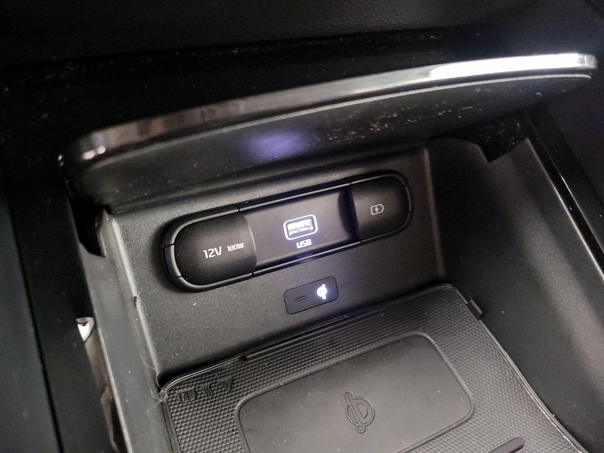 Thumbnail: 2022 Kia Telluride - 19