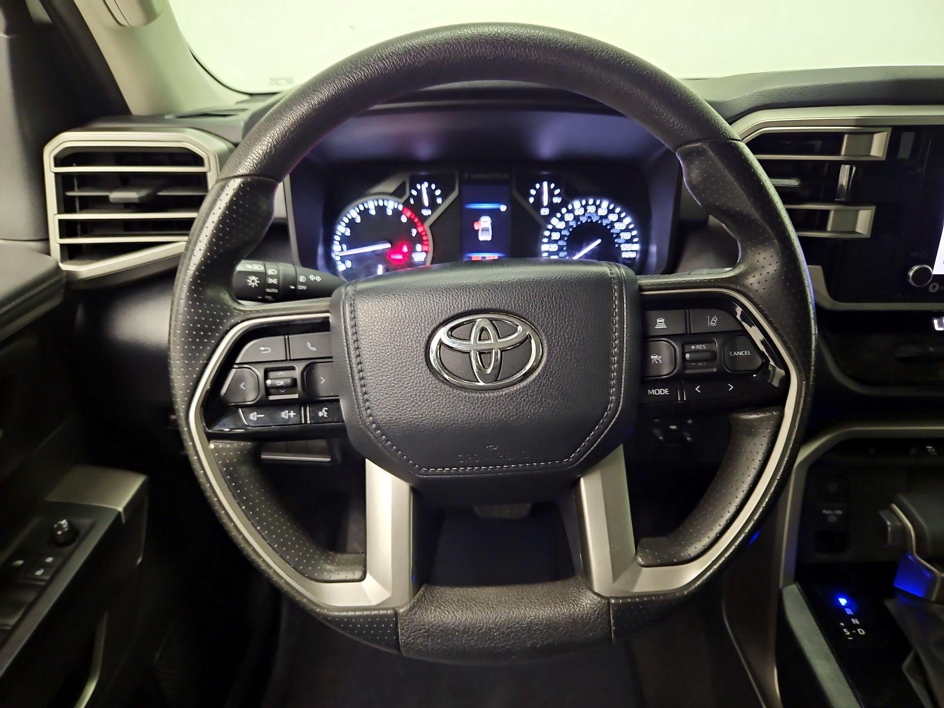 Thumbnail: 2024 Toyota Tundra - 10