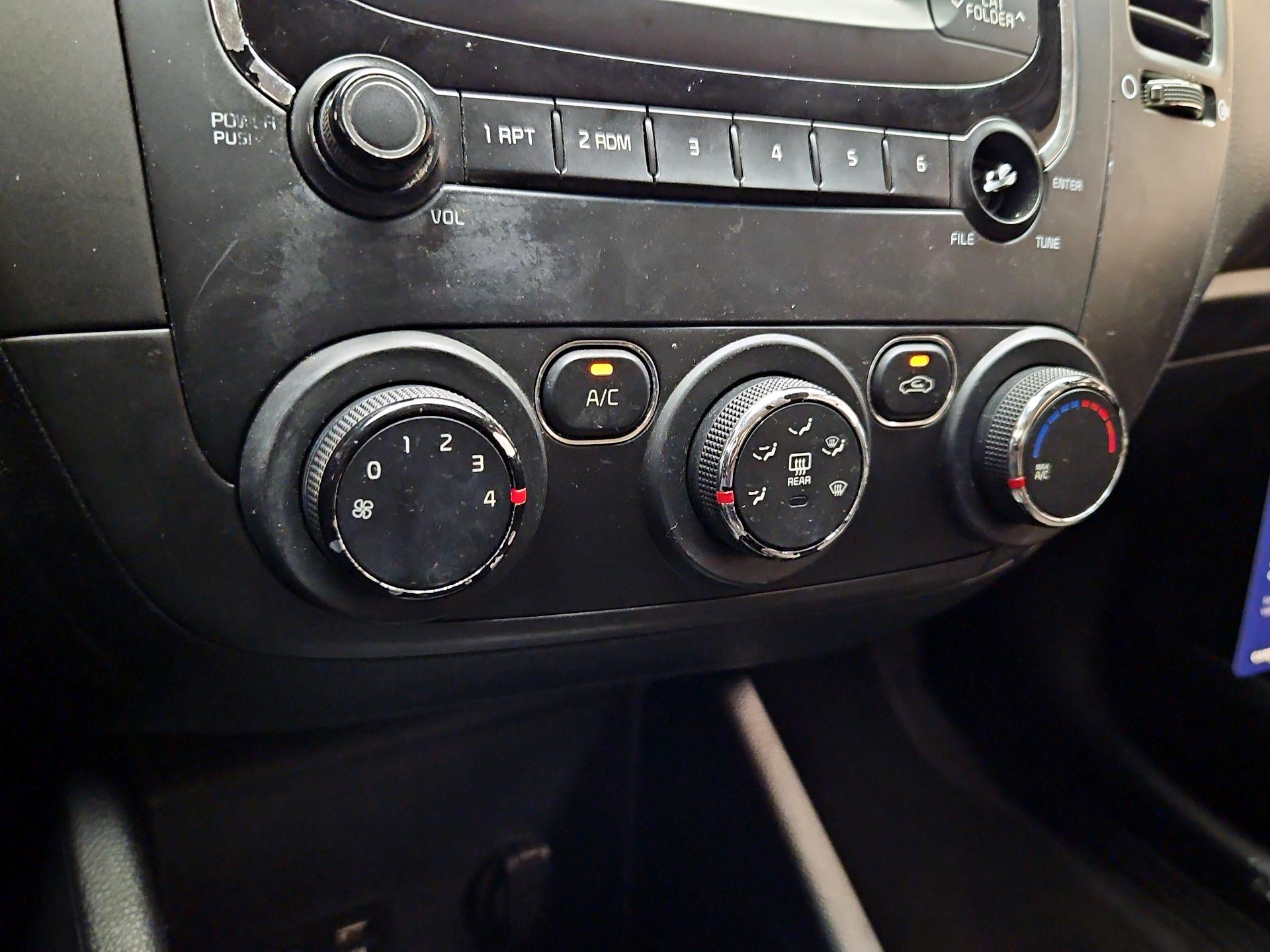 Thumbnail: 2017 Kia Forte - 15