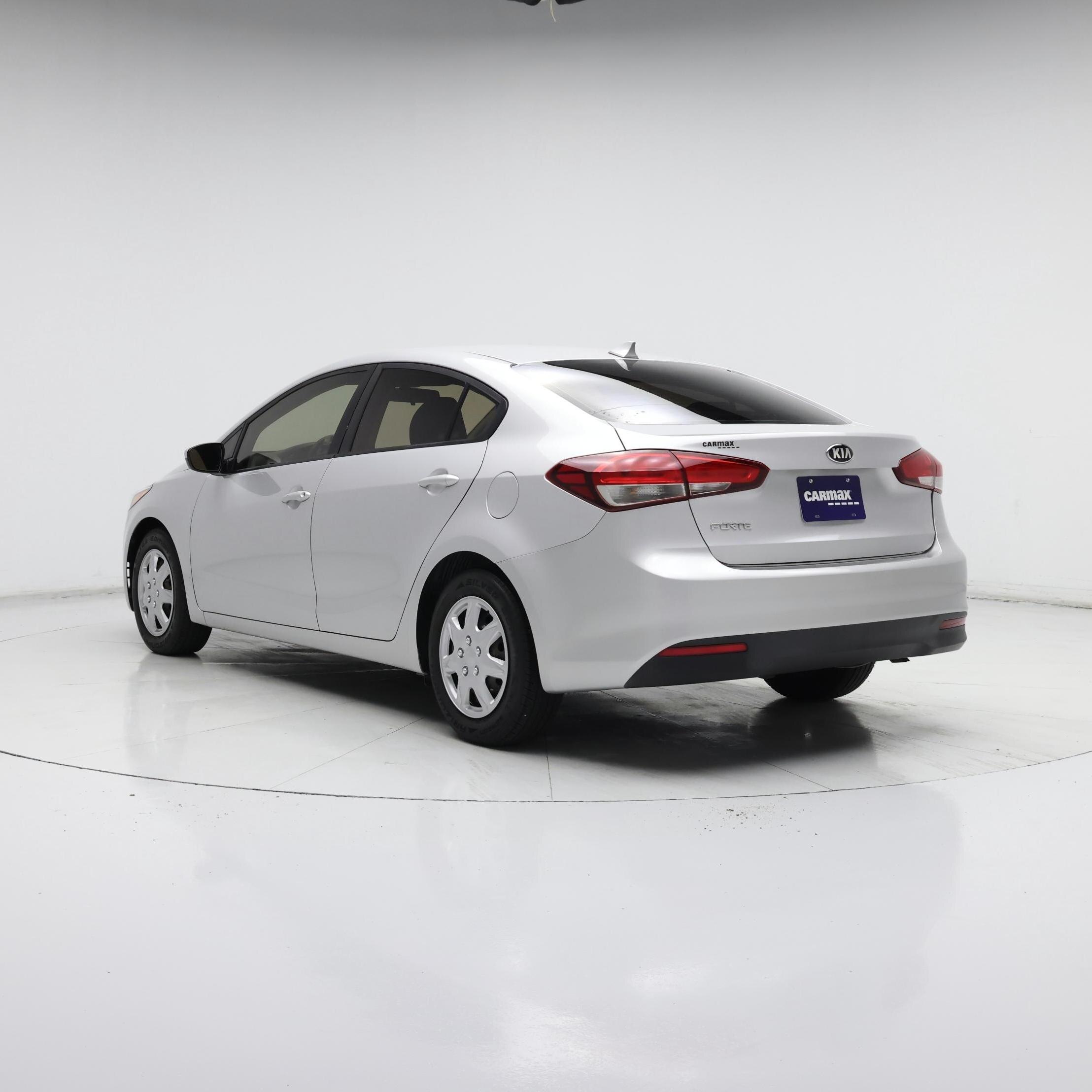Thumbnail: 2017 Kia Forte - 2