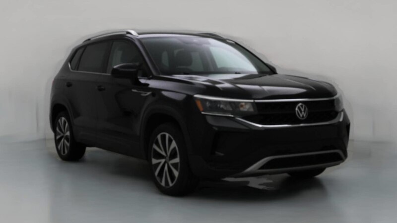 2022 Volkswagen Taos SE Hero Image