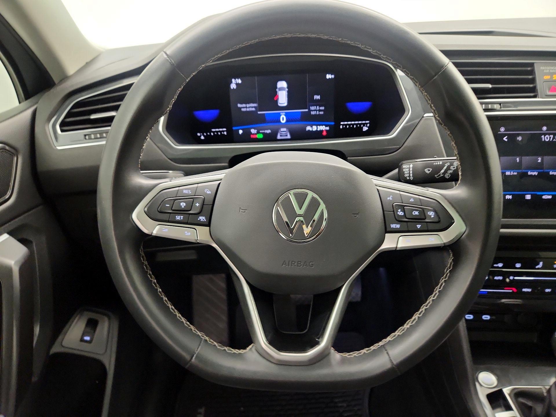 Thumbnail: 2022 Volkswagen Tiguan - 10