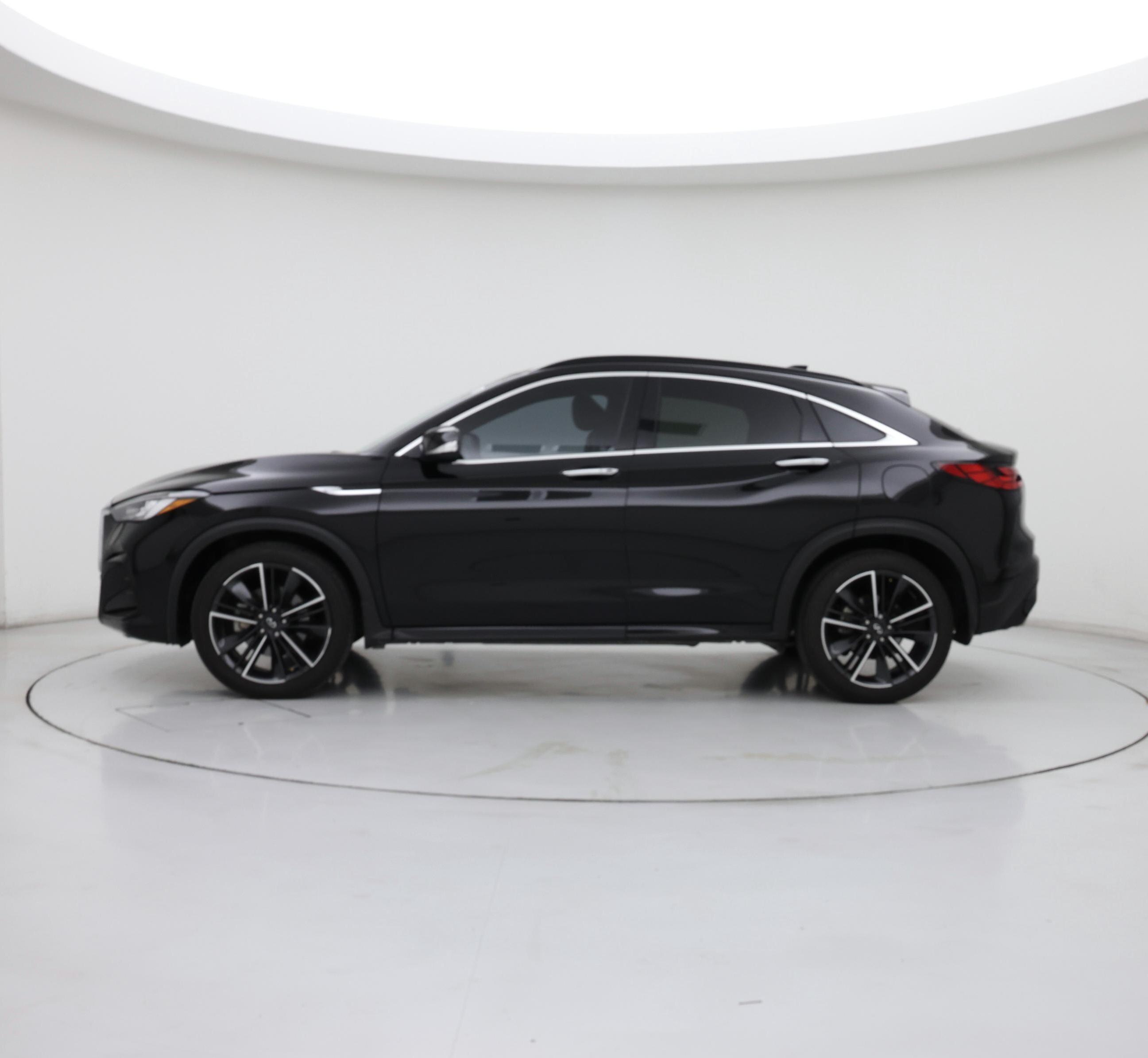 Thumbnail: 2023 INFINITI QX55 - 3