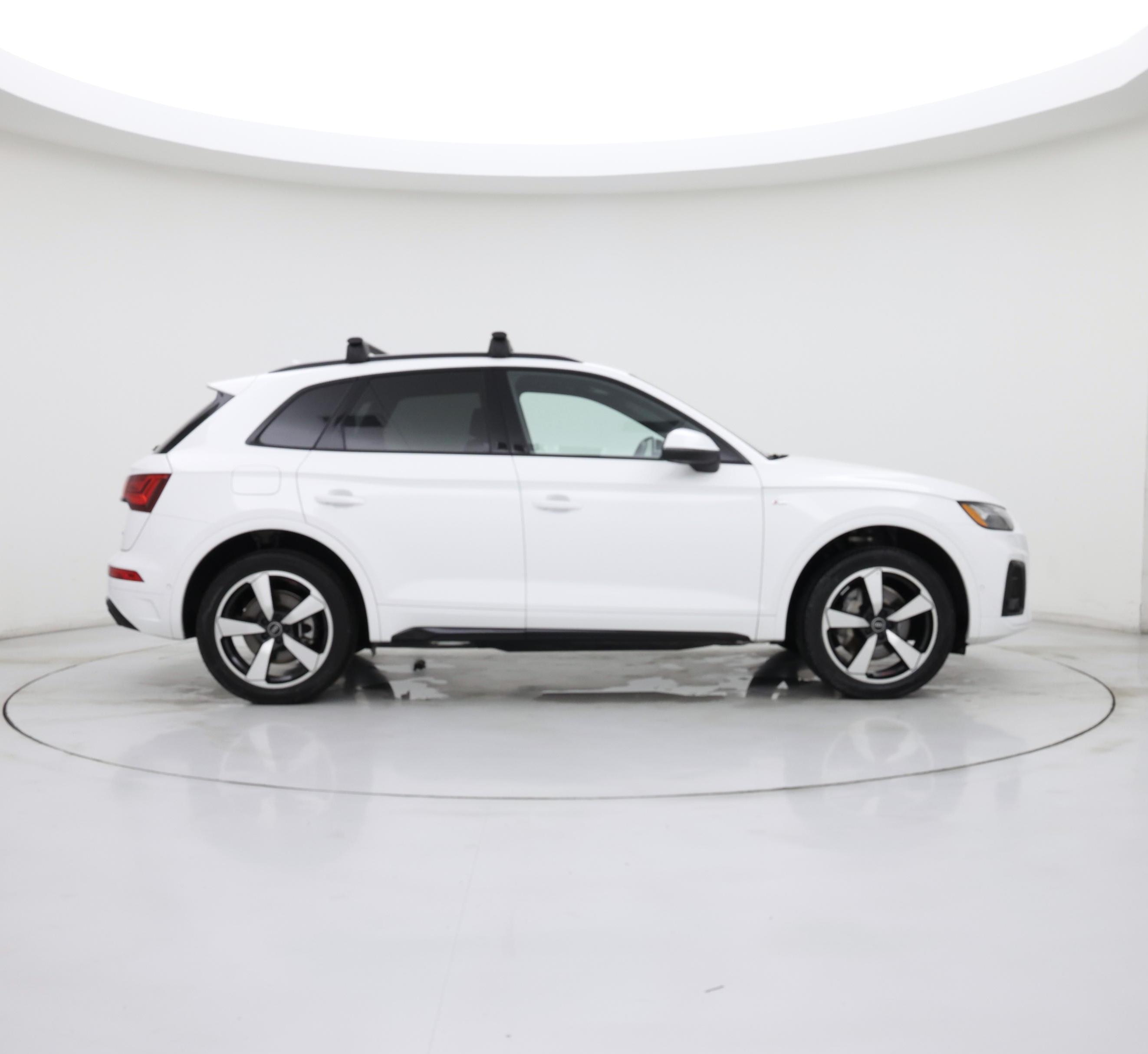 Thumbnail: 2023 Audi Q5 - 7