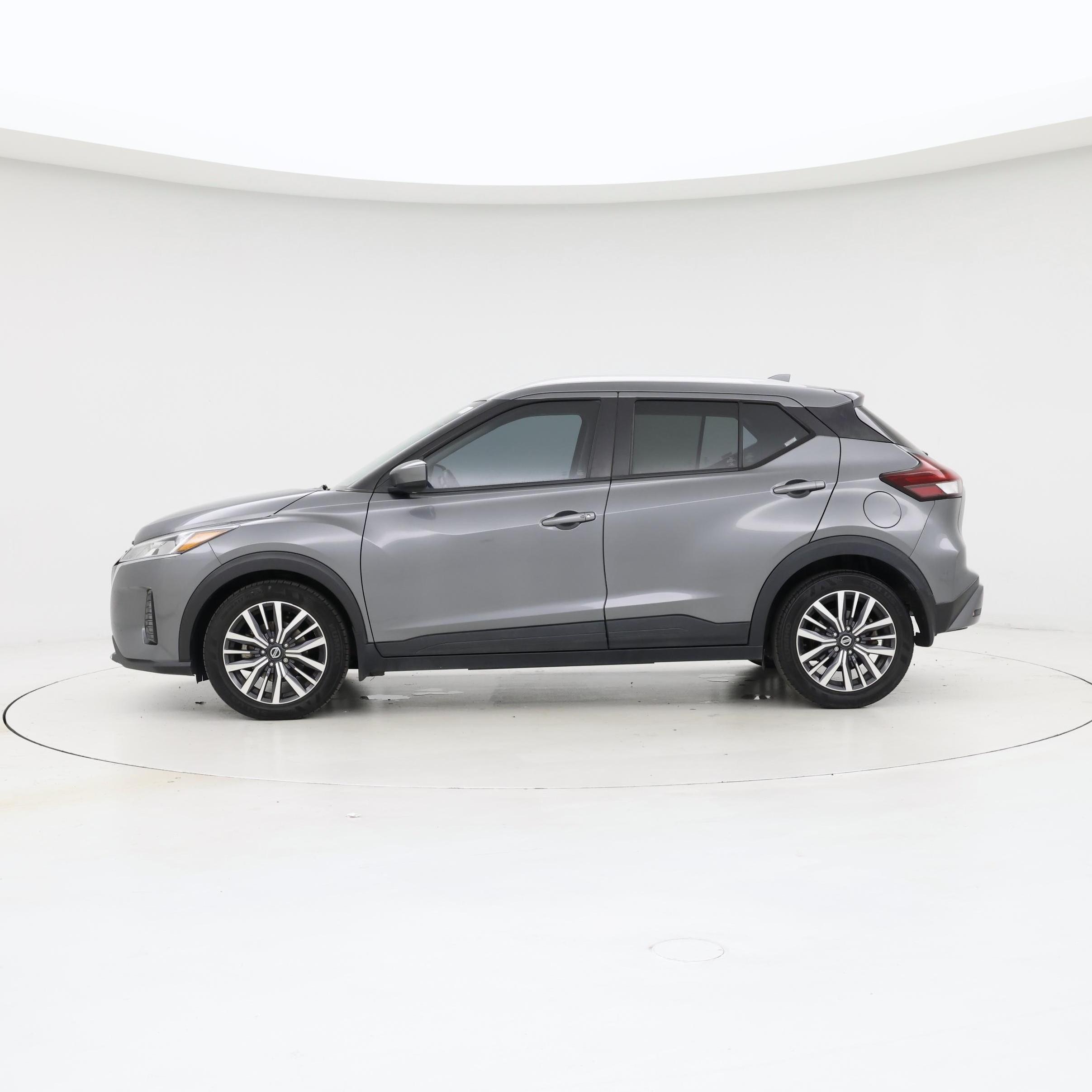 Thumbnail: 2021 Nissan Kicks - 3