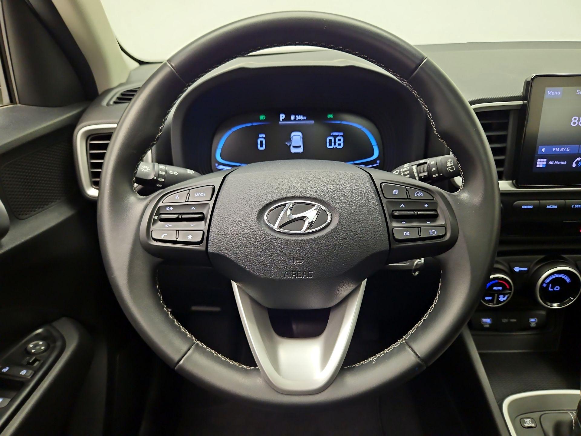 Thumbnail: 2023 Hyundai Venue - 10