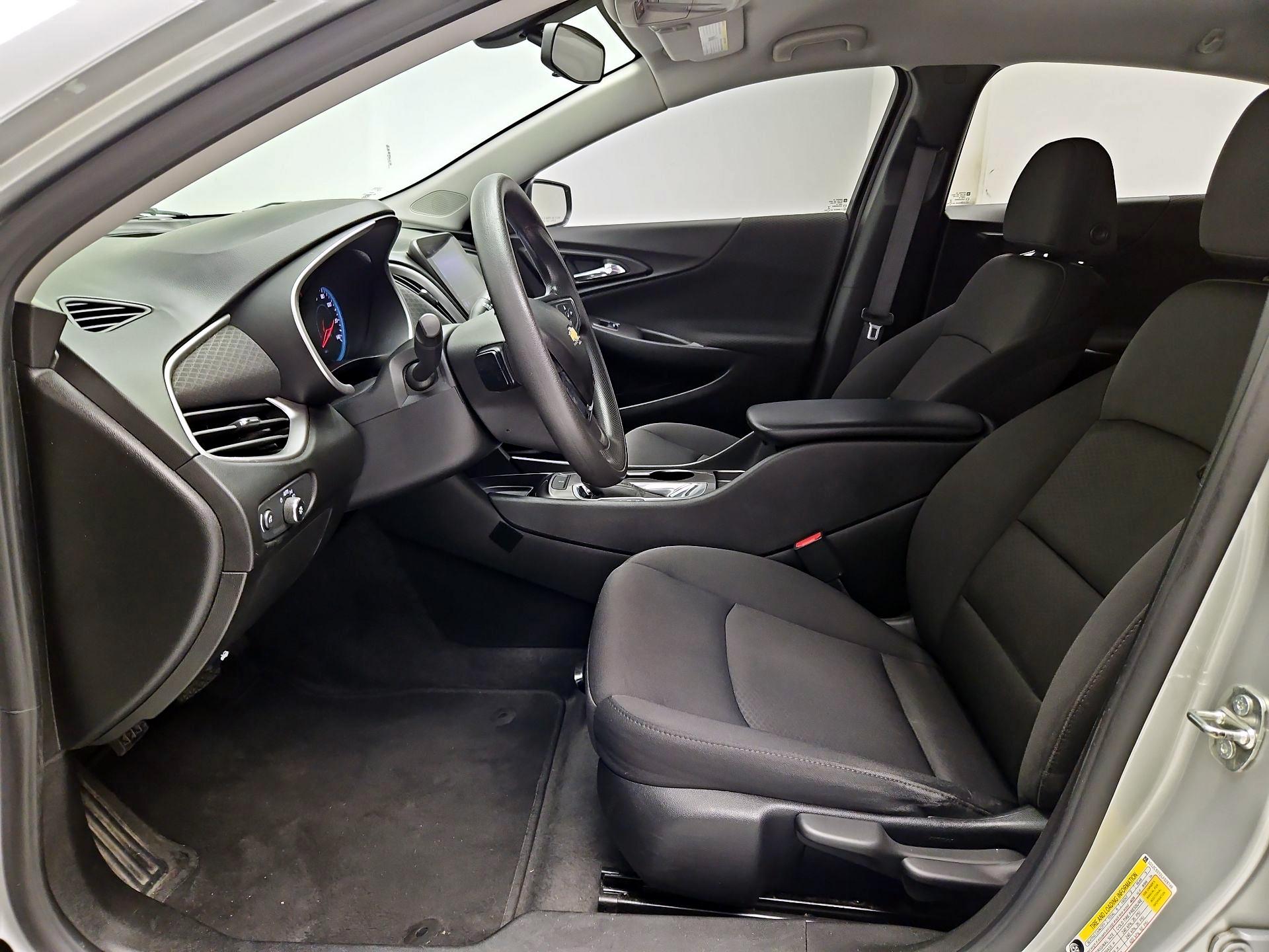 Thumbnail: 2020 Chevrolet Malibu - 11
