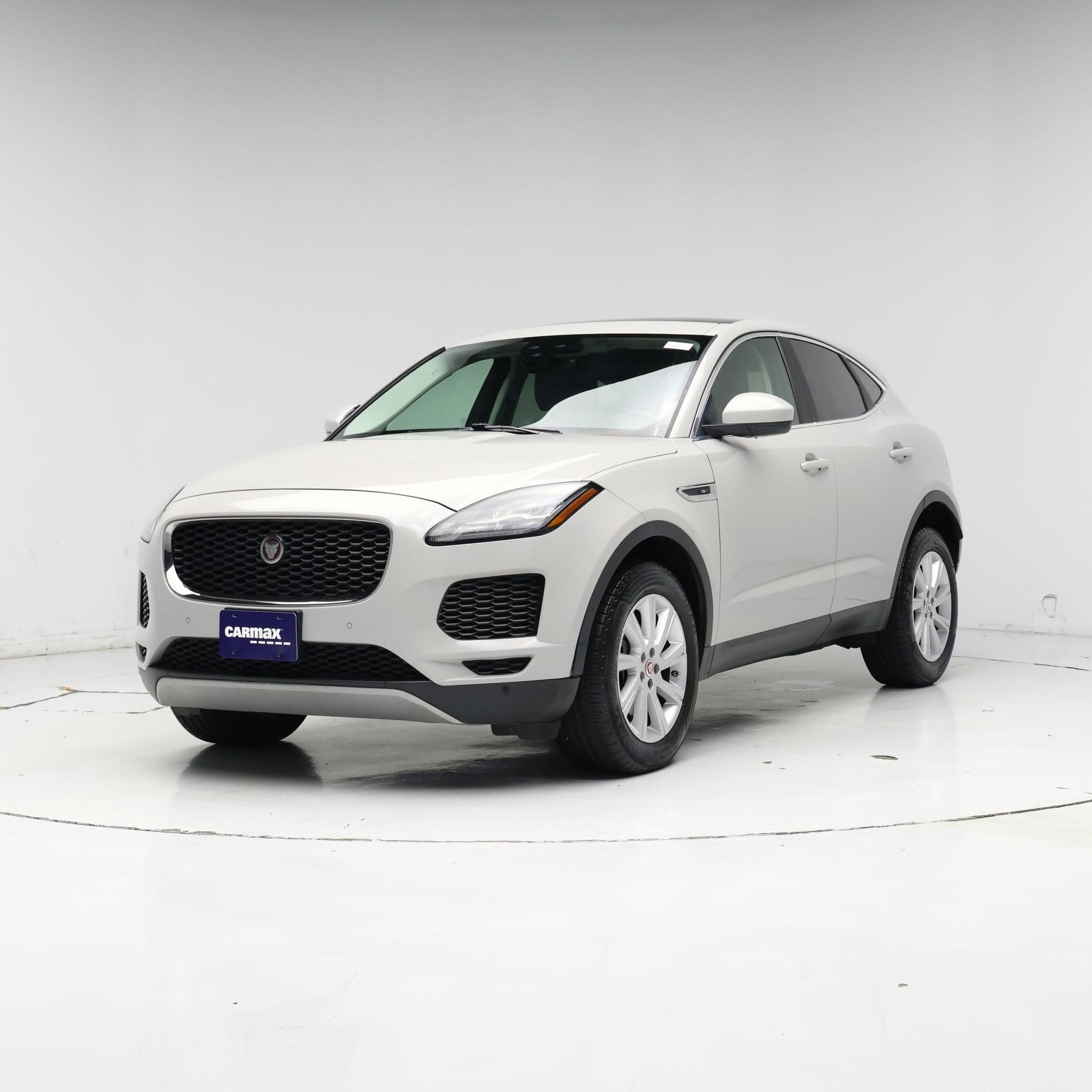 Thumbnail: 2018 Jaguar E-Pace - 4