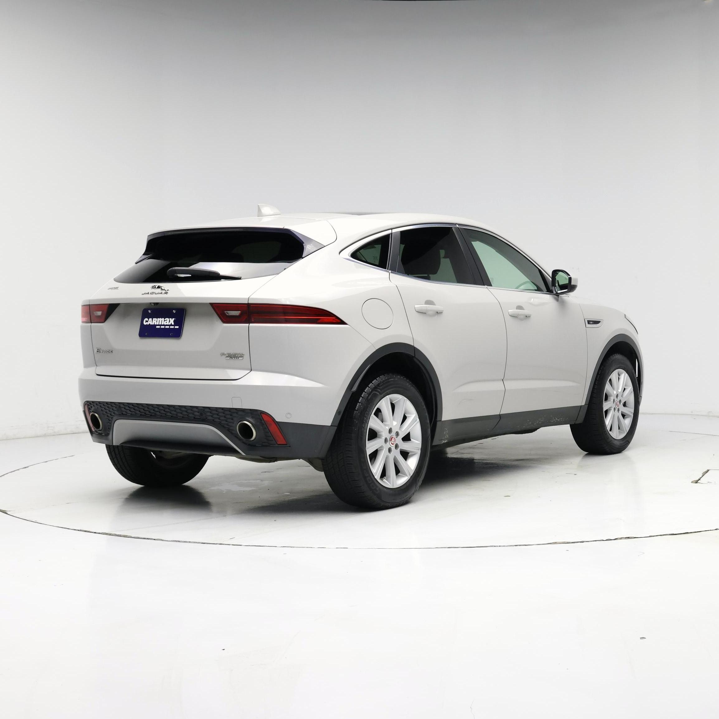 Thumbnail: 2018 Jaguar E-Pace - 8
