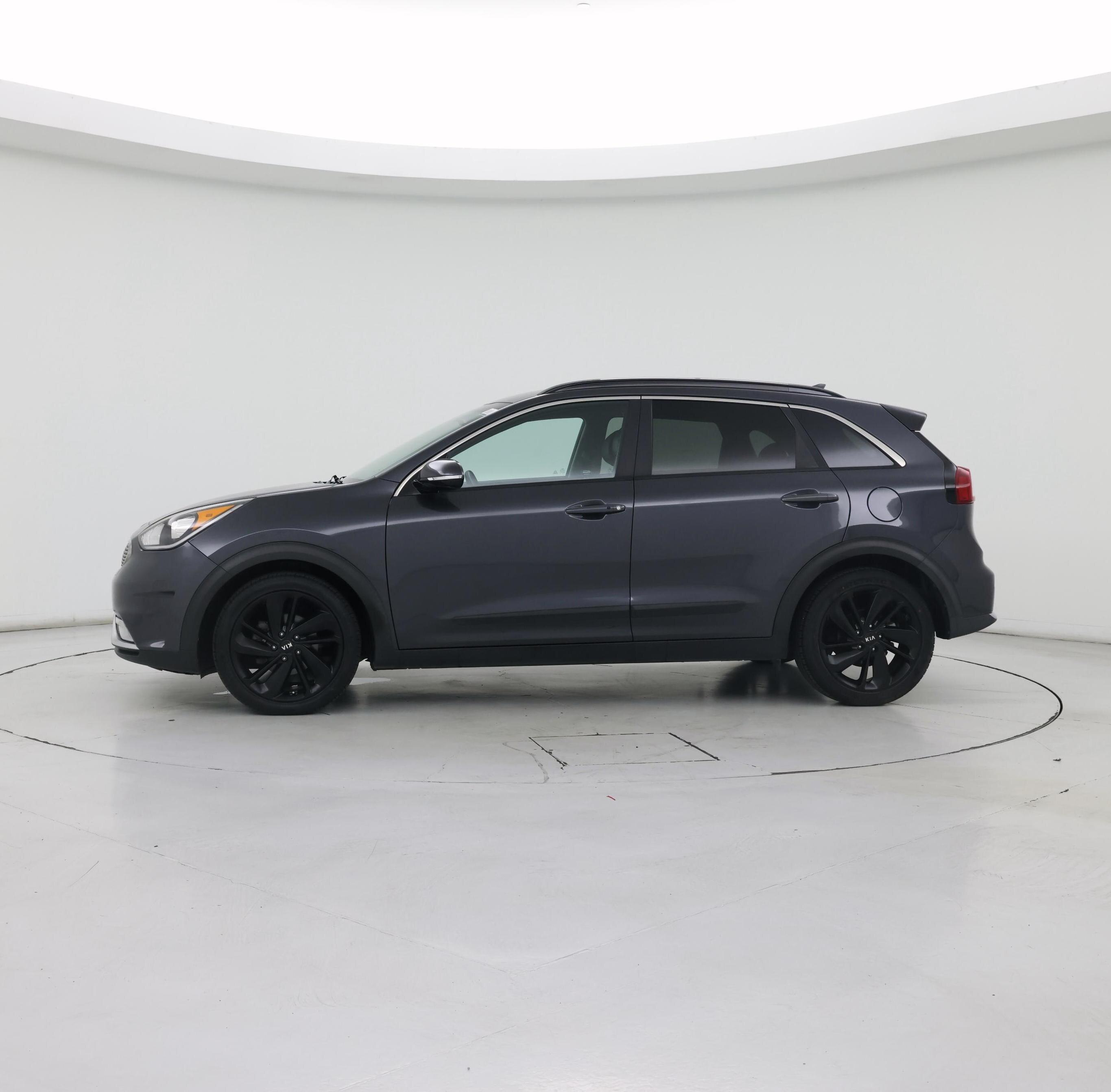 Thumbnail: 2018 Kia Niro - 3
