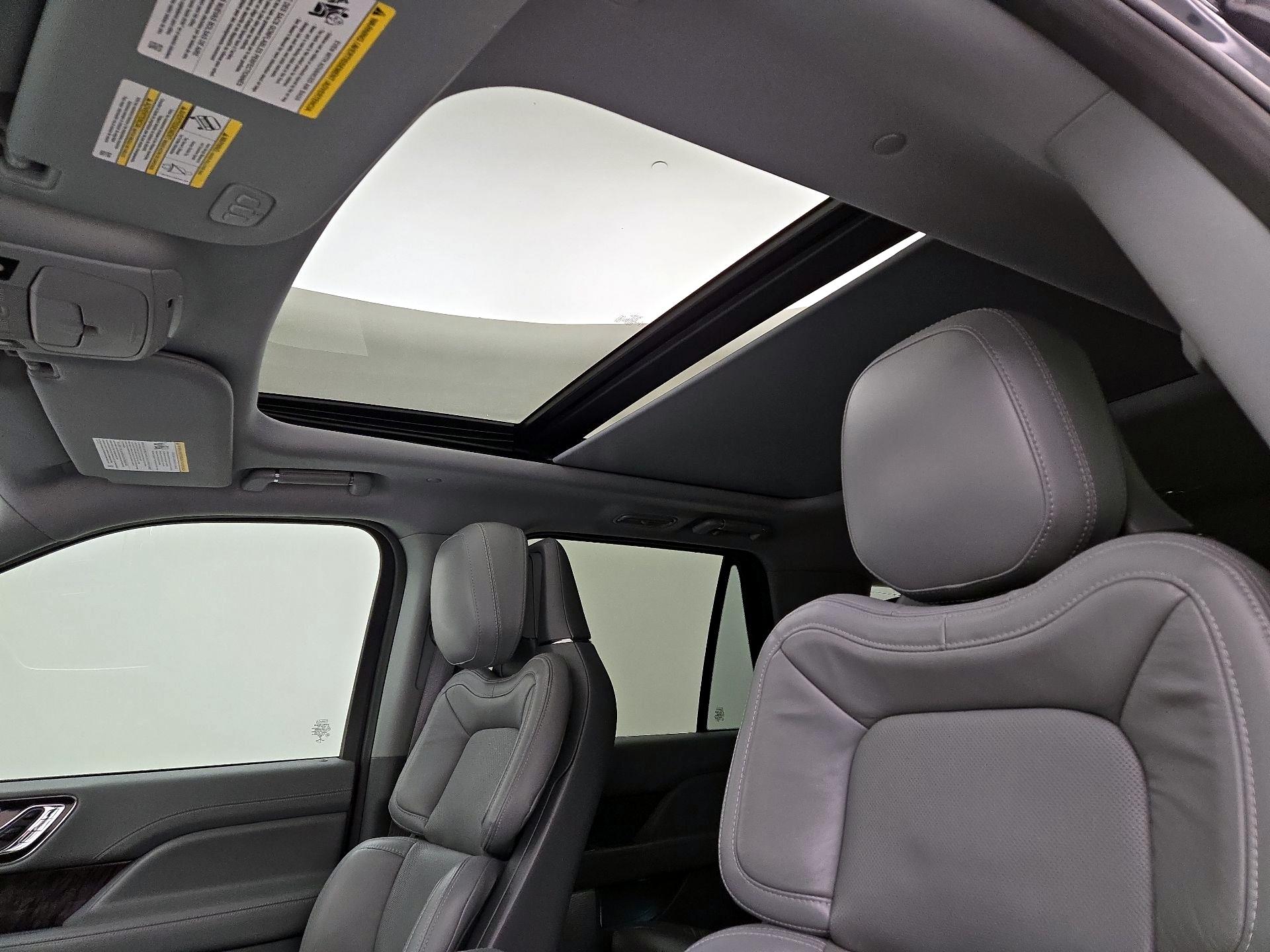 Thumbnail: 2021 Lincoln Navigator - 20