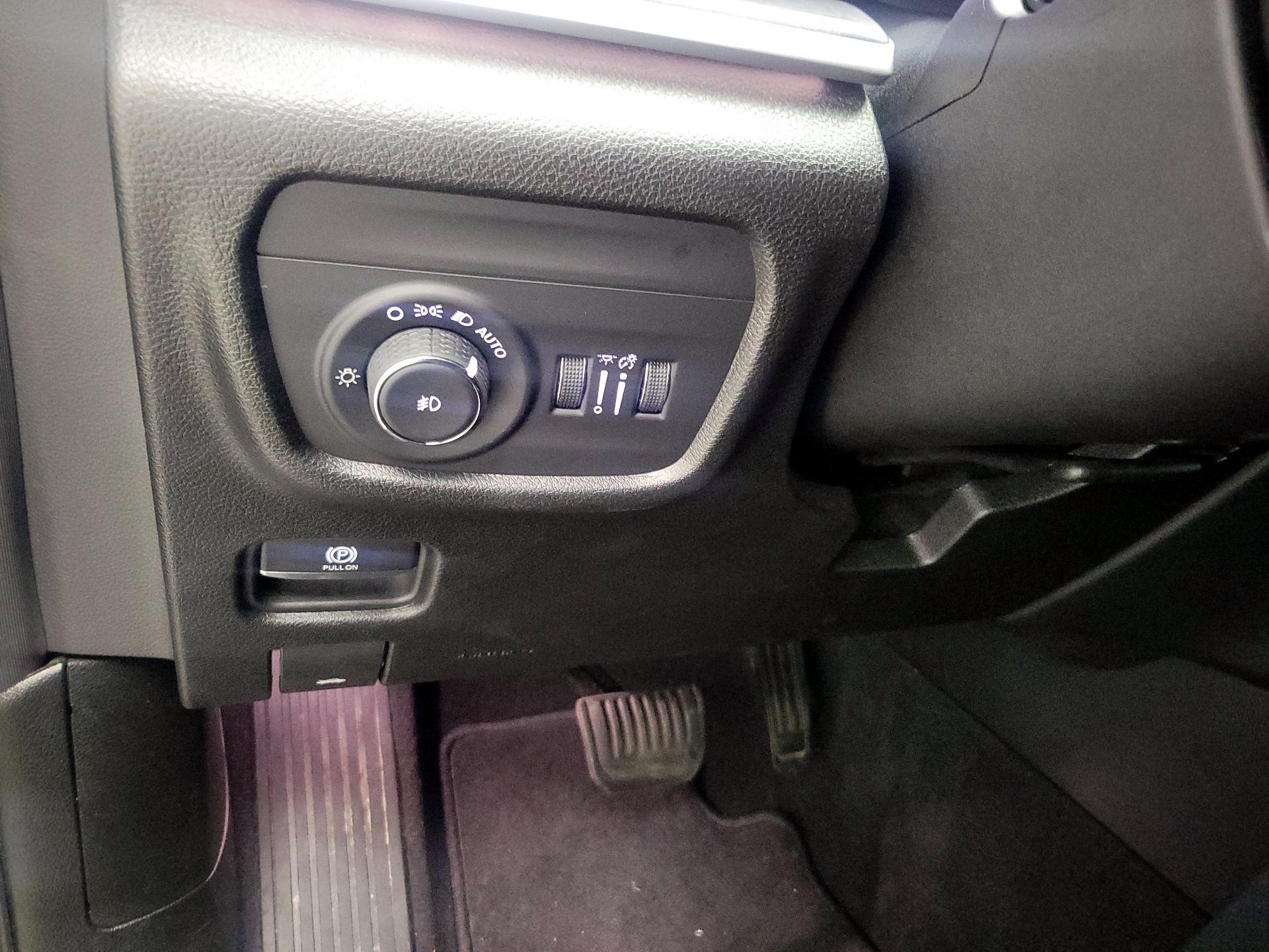 Thumbnail: 2022 Jeep Grand Cherokee - 13