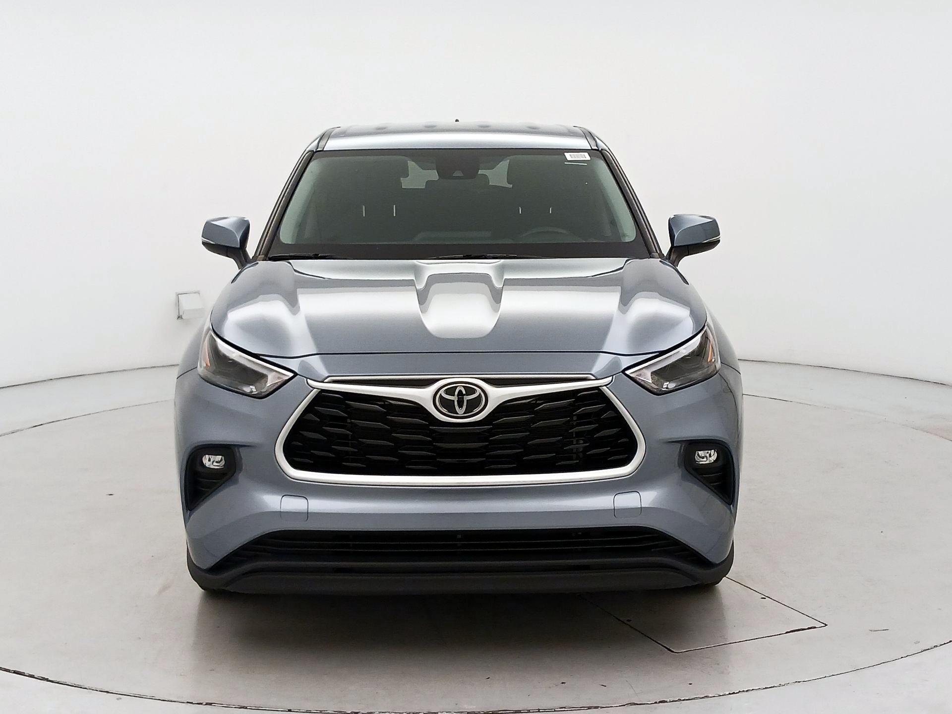 Thumbnail: 2023 Toyota Highlander - 2