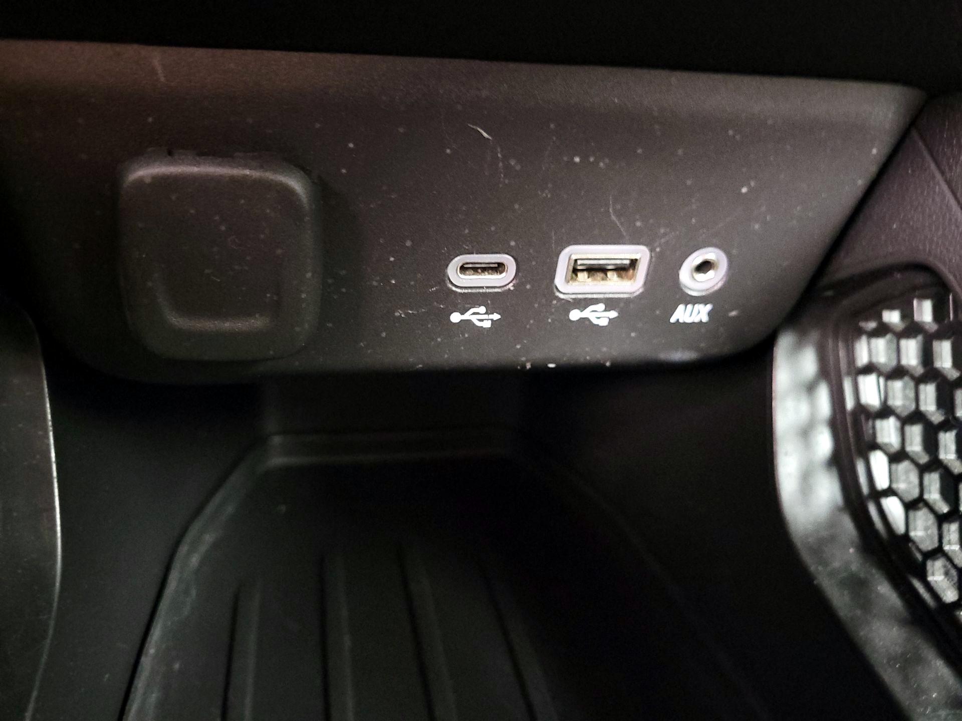 Thumbnail: 2021 Chevrolet TrailBlazer - 18